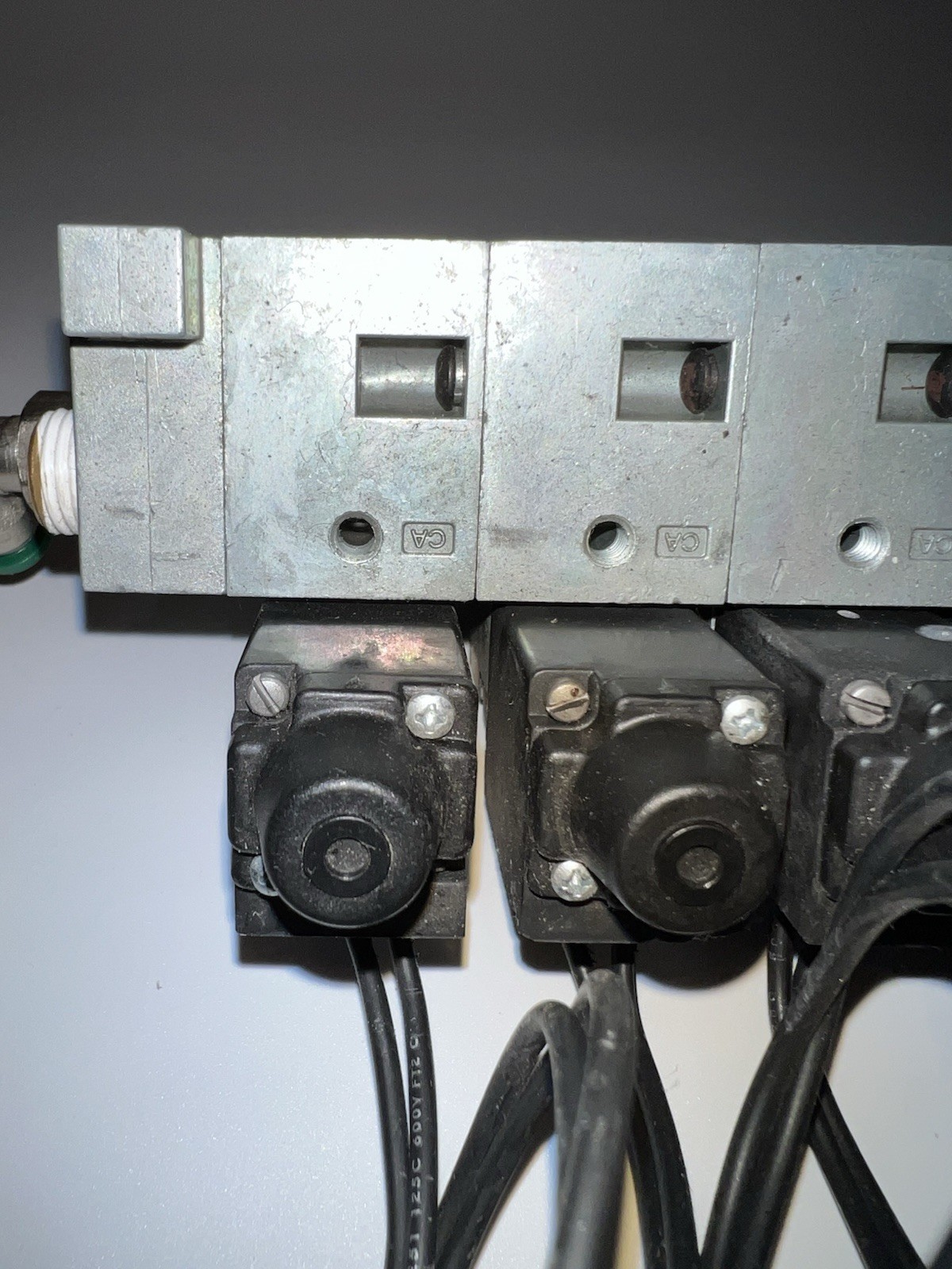 QUANTITY 9) NUMATICS 031SA415O000030 SOLENOIDS ON MANIFOLD SEE *NOTE*