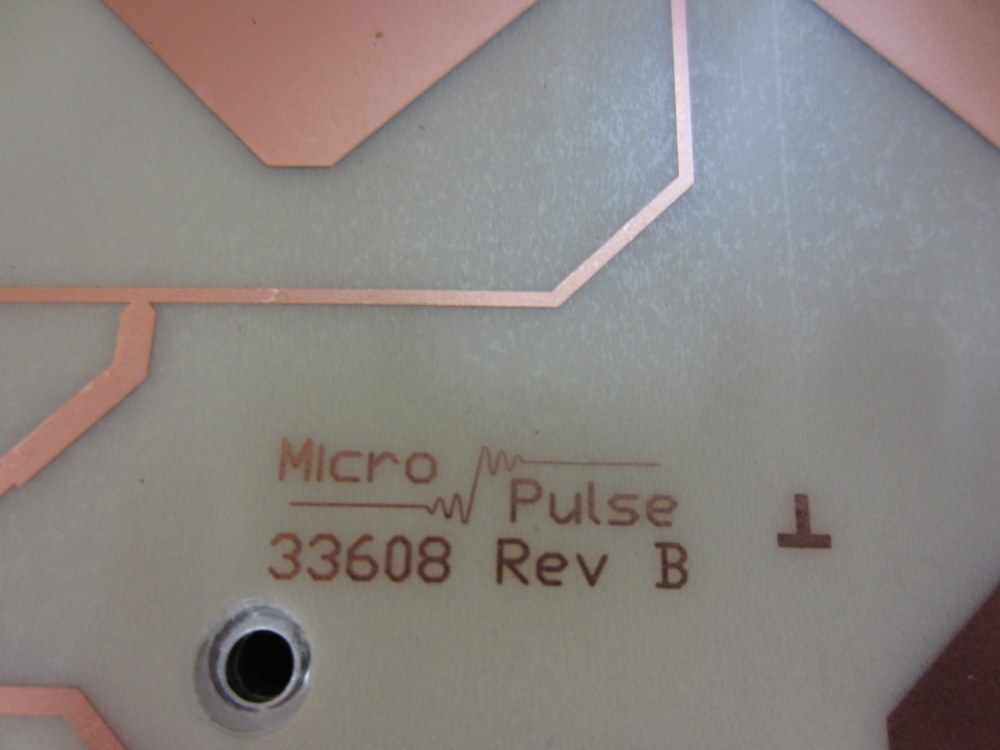 Micro Pulse 33608 Flat Panel Antenna 1000077900 3361ZZD Rev.B