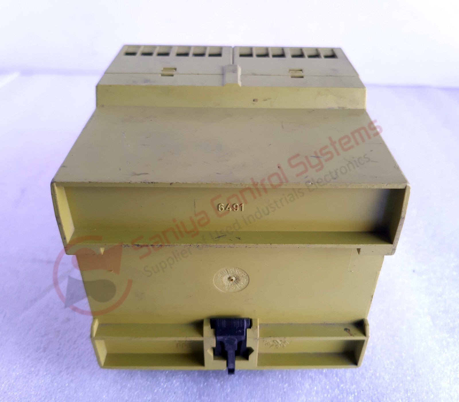 PILZ PNOZ V 30S 24VDC 3N/0 1N/C 1N/0 T SAFETY RELAY 774790