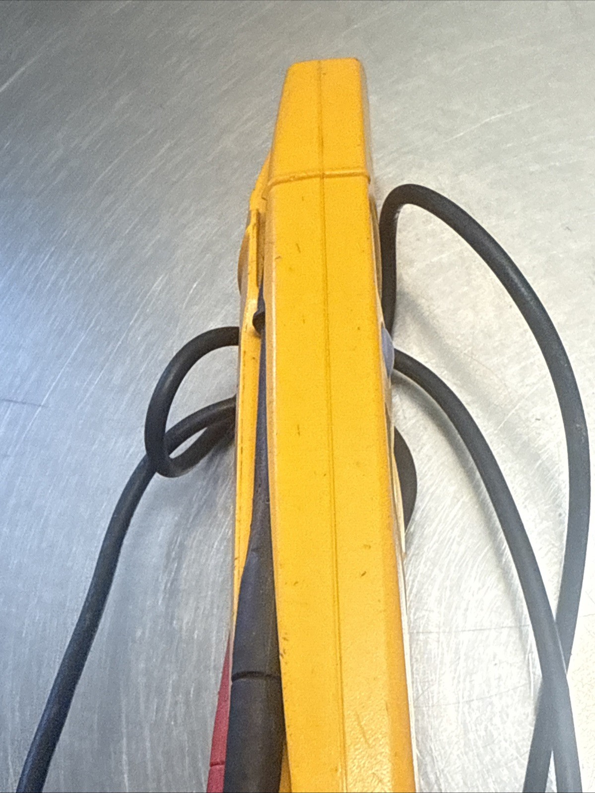 Fluke T5-600 Tester 1000V 600V Cat IV III AC DC Ohms 100A Leads Works automatic