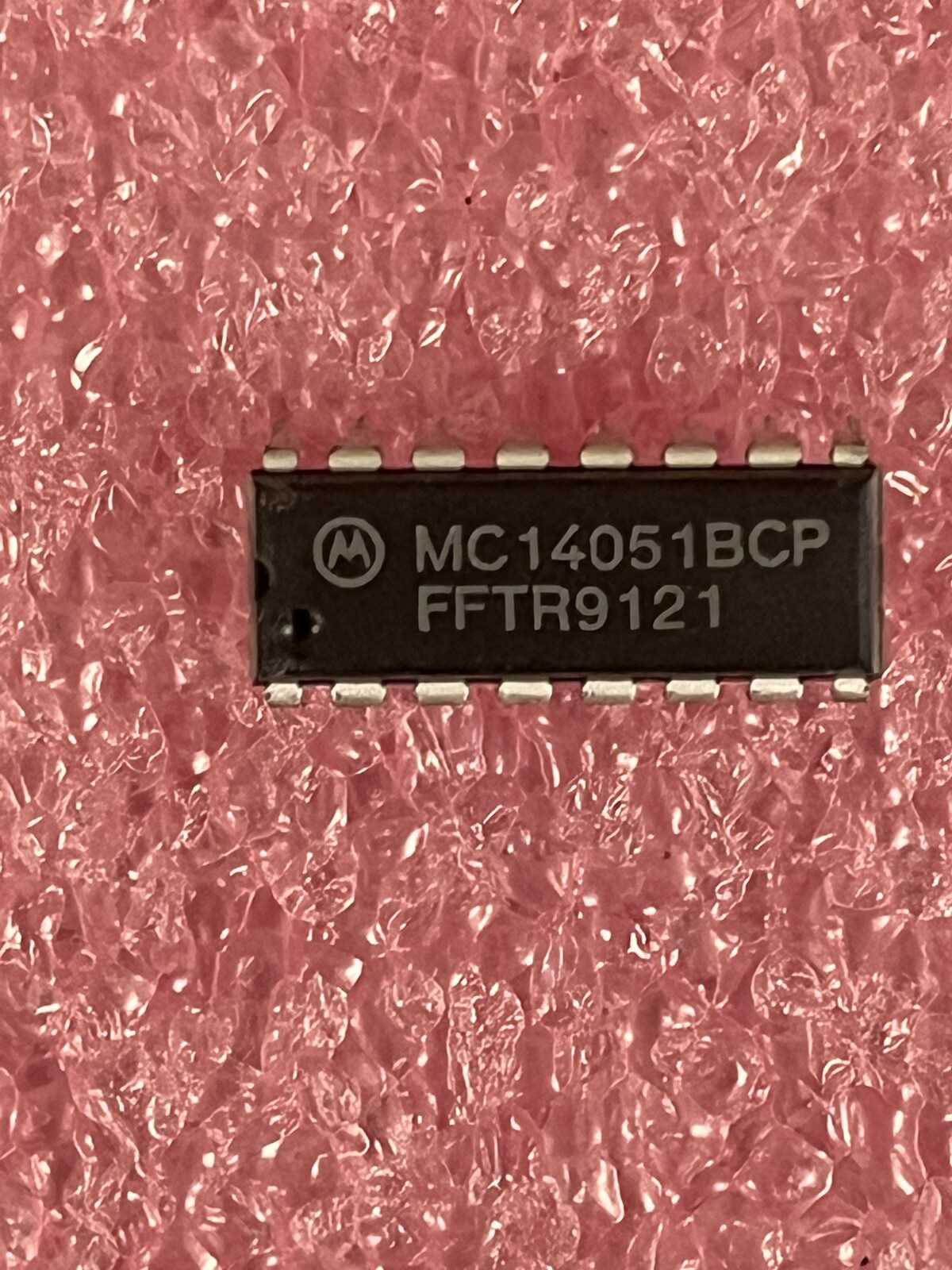 MC14051BCP IC ANALOG MUX SINGLE 8 CH 16 PIN DIP MOTOROLA (LOT OF 4)