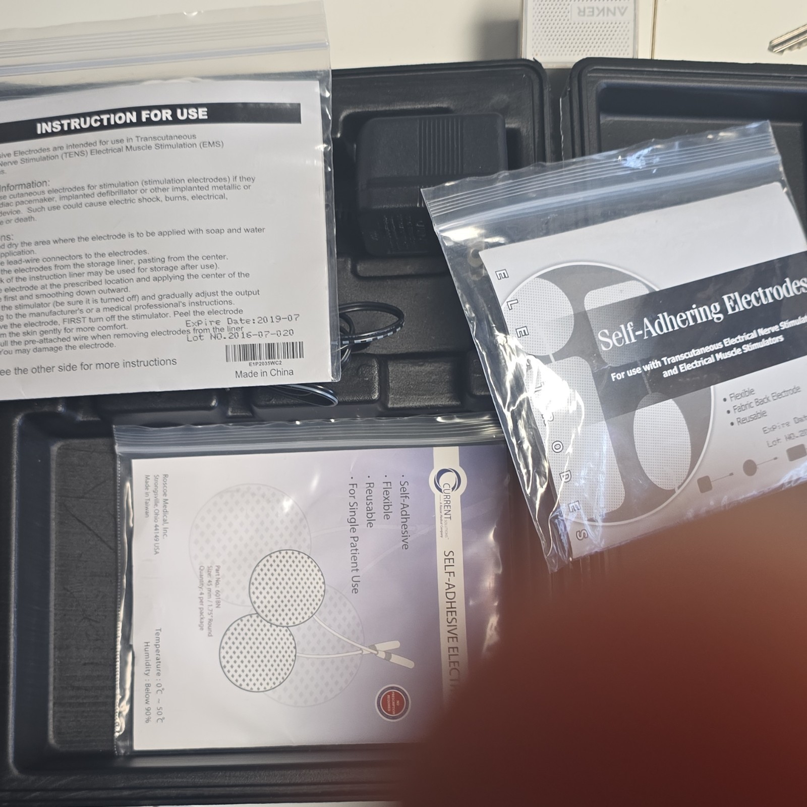 Current IF-4000 4-Channel Handheld TENS/EMS Unit PT Kit w/ Electrodes Case