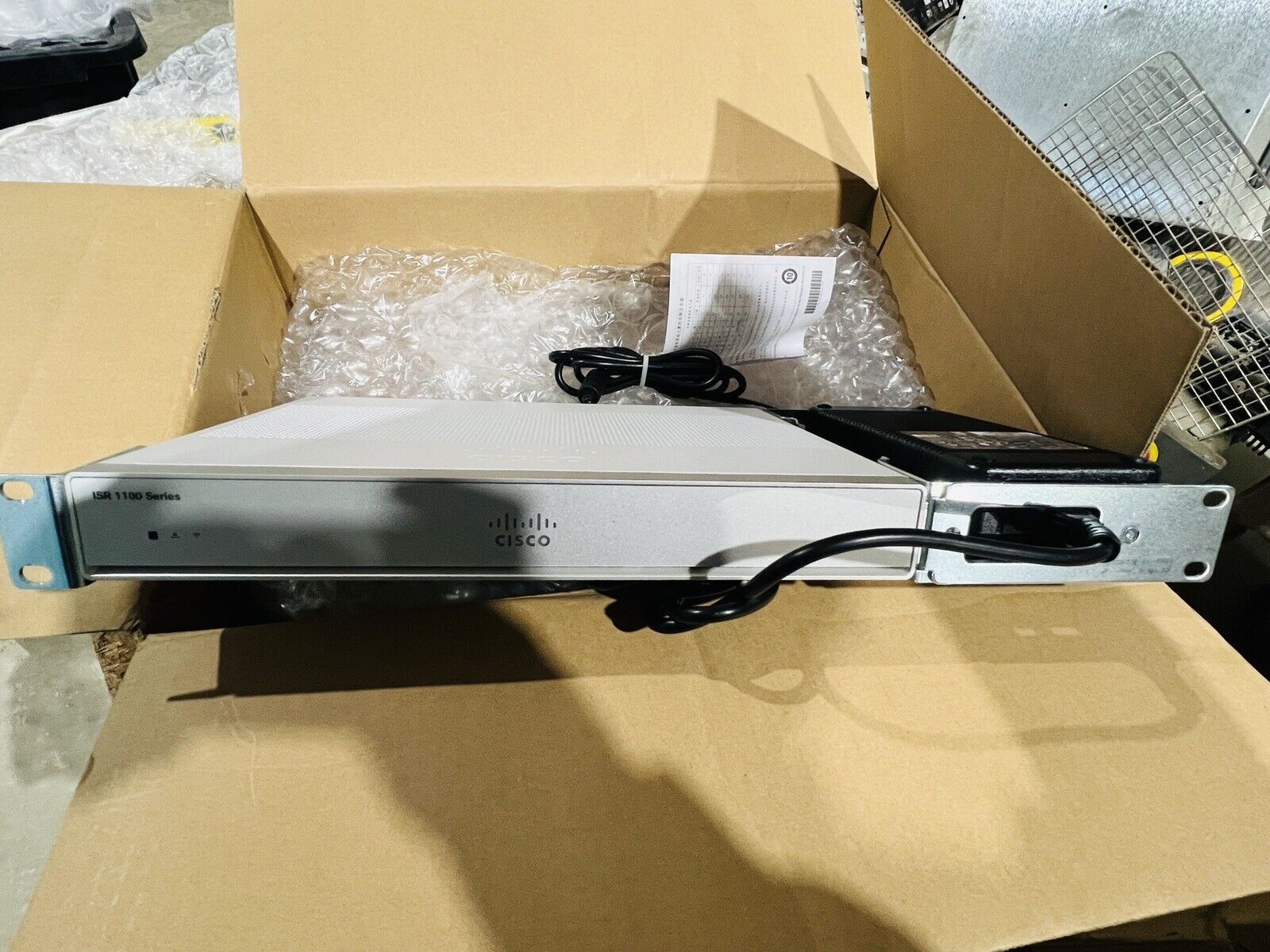 CISCO C1111-8PWB INM3710BRA ISR 1100 SERIES 8PW ADP-150BR B COVERED SN