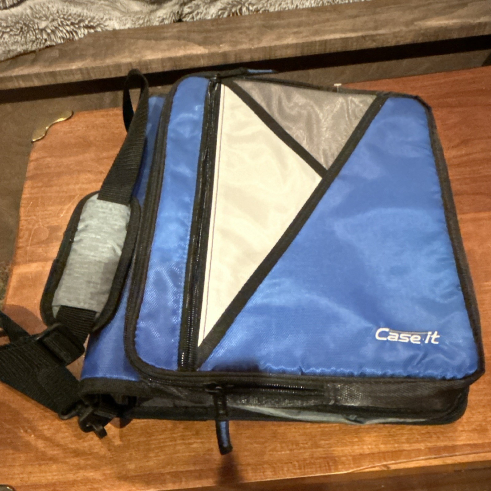 Case•it LT-007 Blue Zippered Daily Use Binder Shoulder Strap Mesh Pocket