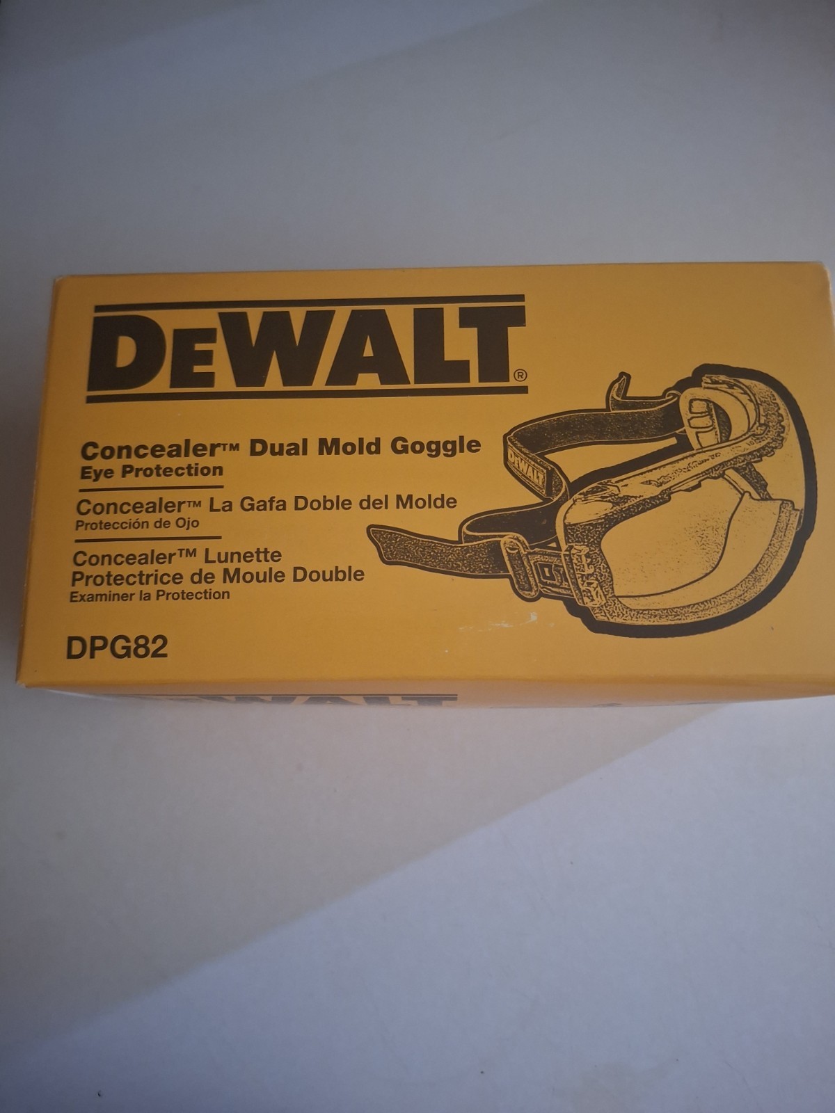 DEWALT Safety Goggles Concealer Dual Mold Clear Anti-Fog Lens 99.9% UV DPG82 New