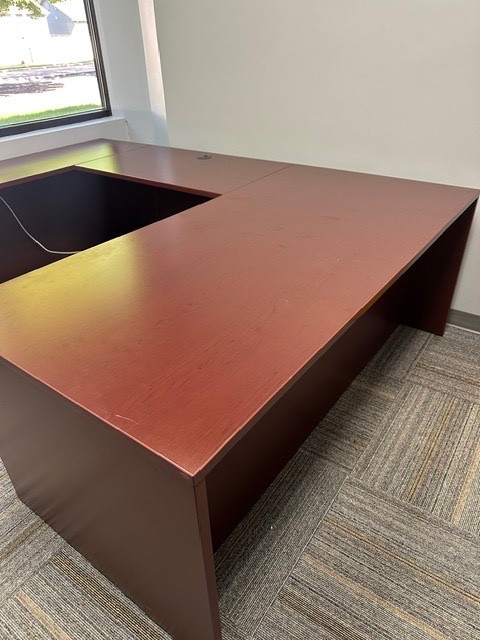 Left Hand U Shape in Mahogany Laminate Finish by Lacasse Groupe