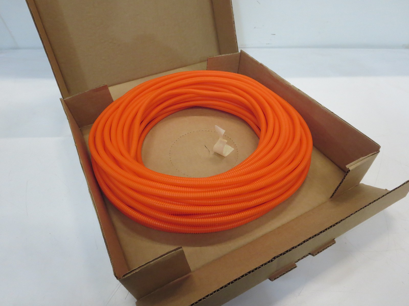 PANDUIT CLT25F-C3 ORANGE CORRUGATED TUBING SLIT WALL .28″(7.2mm)DIA 100FT(30.5m)