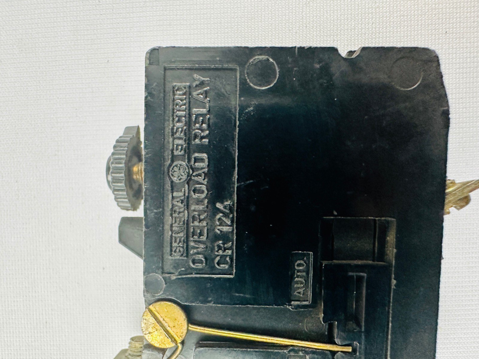 General Electric CR124 CR124C028 Overload Relay 600V AC. MAX