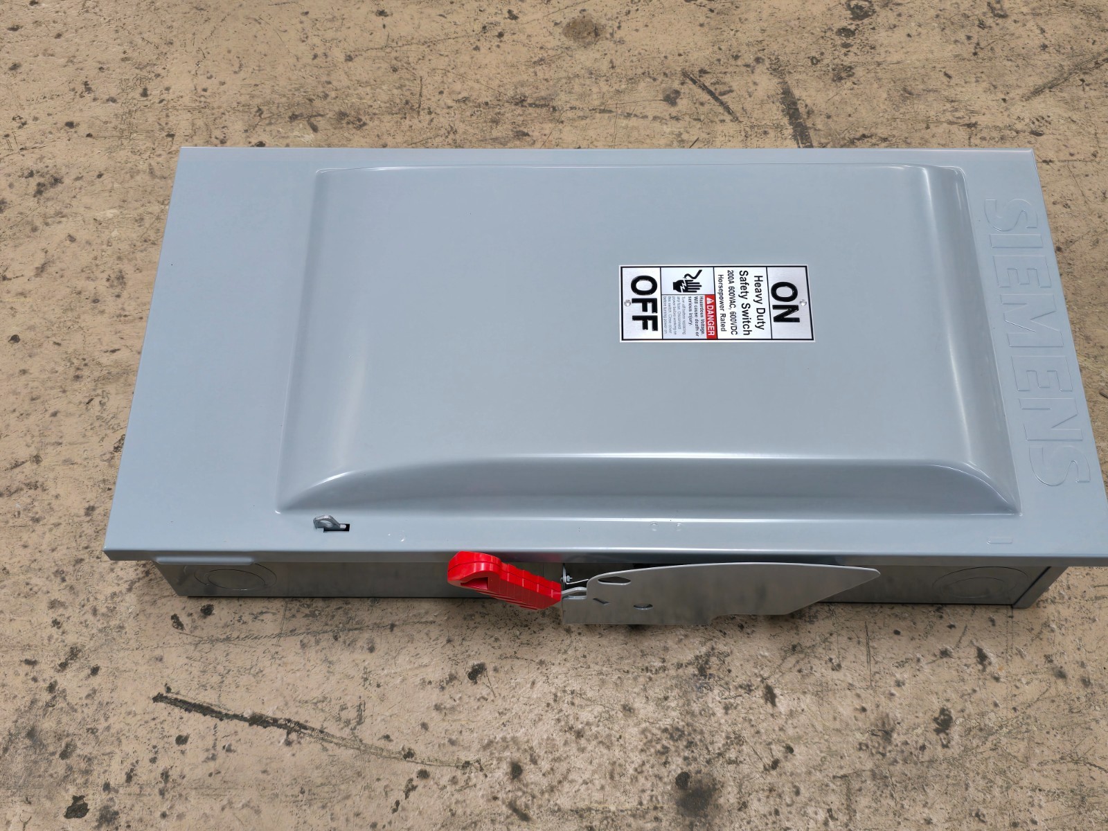 SIEMENS HF364, HEAVY DUTY SAFETY SWITCH ,3p/200A/600V, NEW IN BOX! MAKE OFFER!