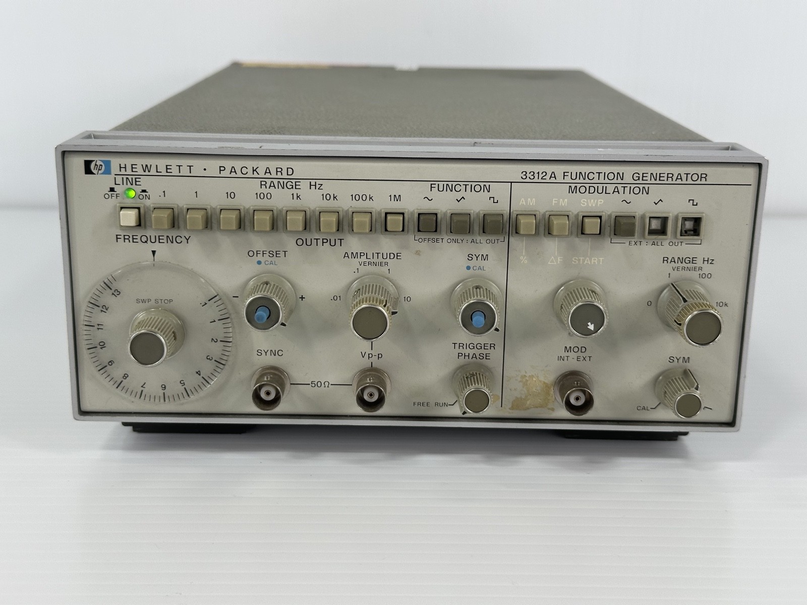 Hewlett Packard 3312A Function Generator Bench Test Equipment