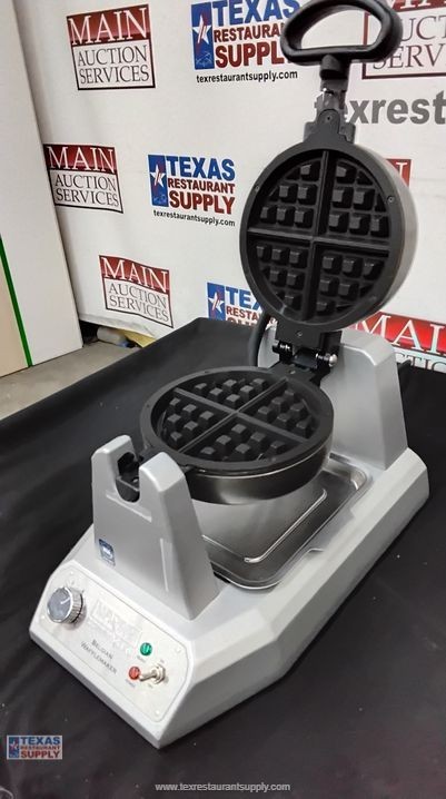Waring WW180X Commercial Single Belgian Waffle Maker