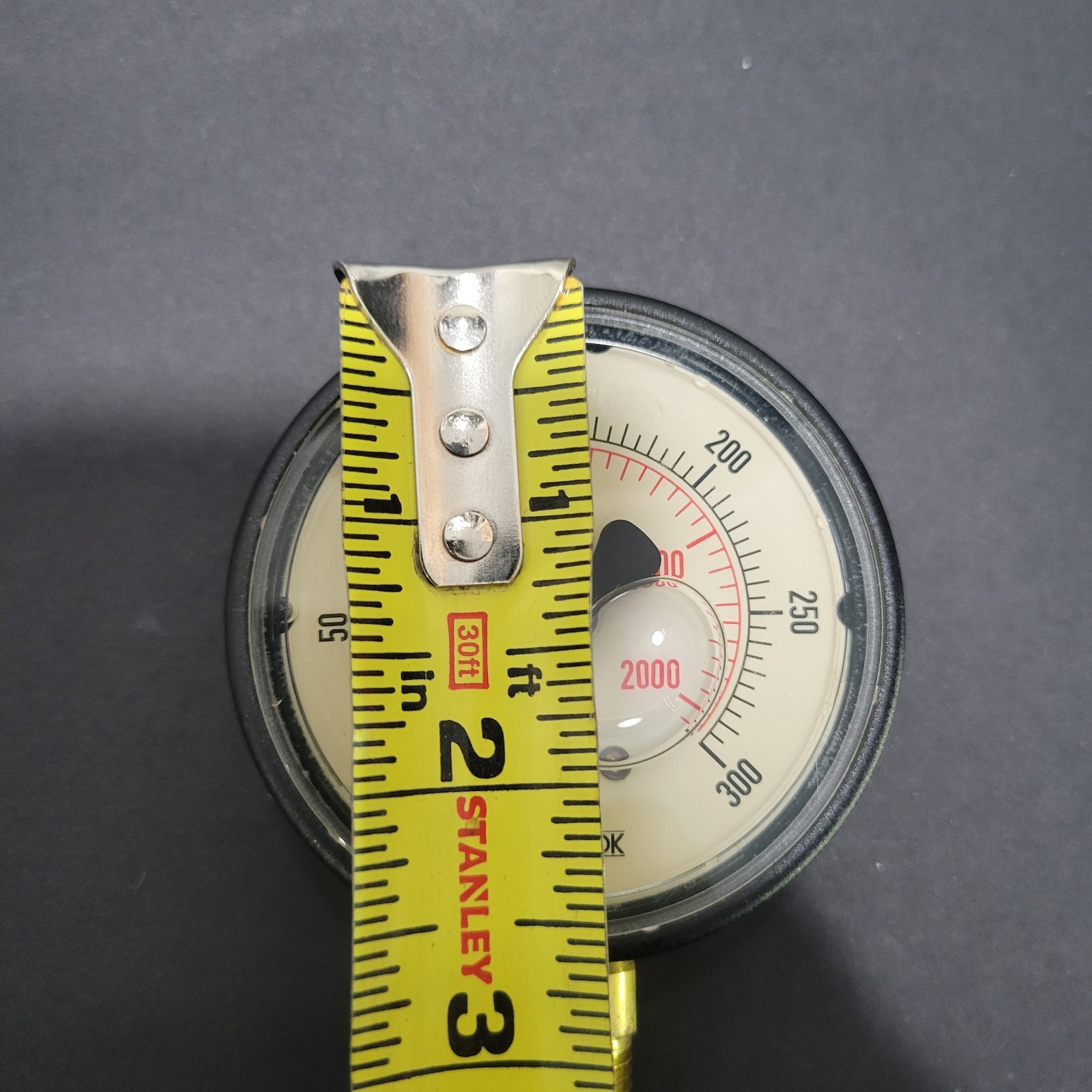 NOSHOK 25-900-300 PSI/KPA Pressure Gauge 1/4in NPT