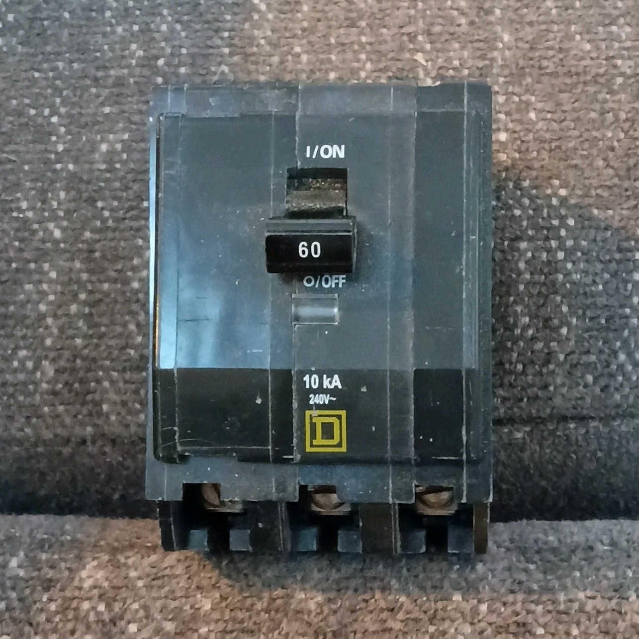 Square D 60A Circuit Breaker 240V AC Plastic Analog Mechanical