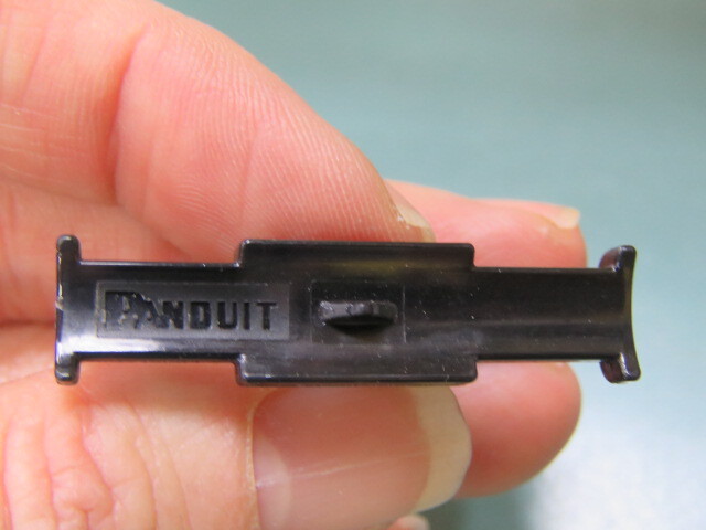PANDUIT THMSP25-M30 Qty of 100 per Lot TIE HARNESS MOUNT BLACK; CHRISTMAS TREE