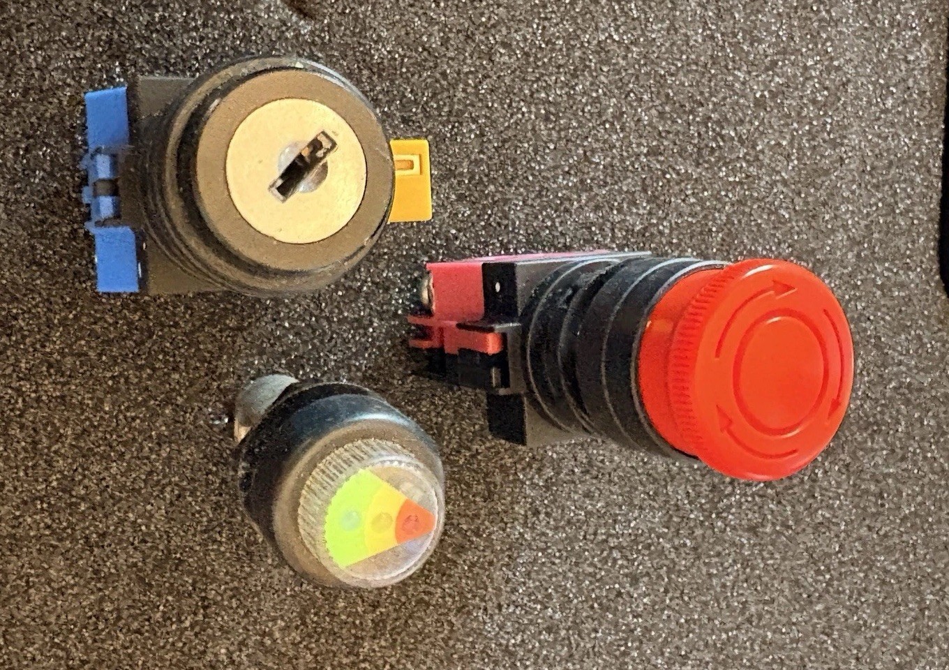 Windsor/Karcher Chariot.Lot of 1 Key Switch-1 battery Gauge-1 emergency Shut Off