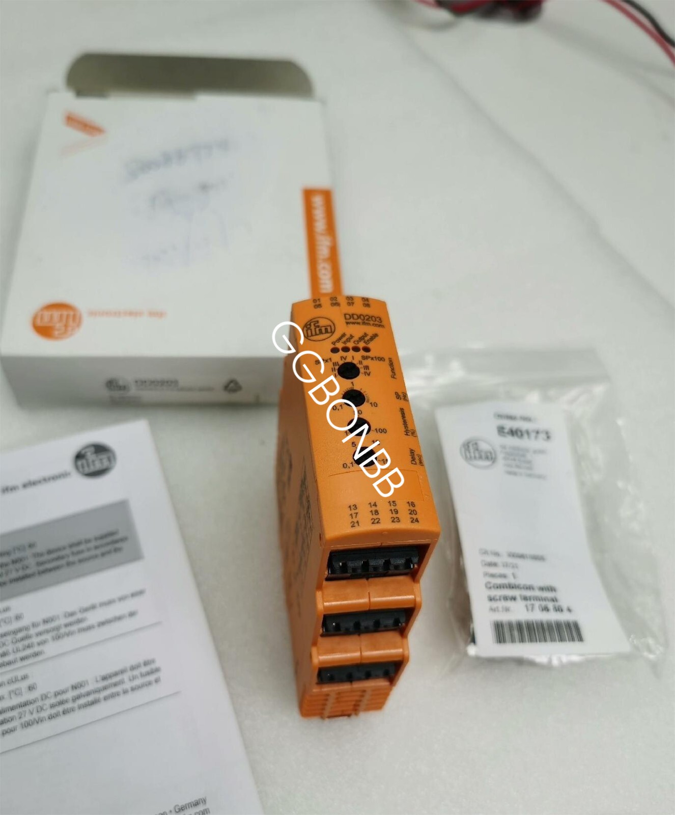 IFM DD0203 D200/FR1A 110-240VAC 24VDC . NEW IN BOX FedEx or DHL or UPS