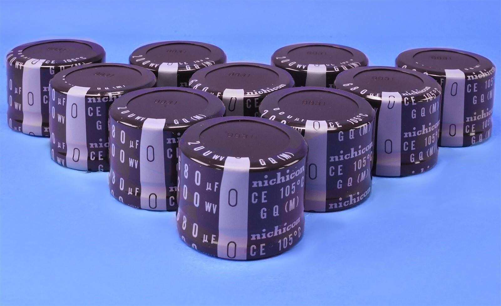 10 Nichicon LGU Series Aluminum Electrolytic Capacitors 105°C 680uF @ 200Vdc
