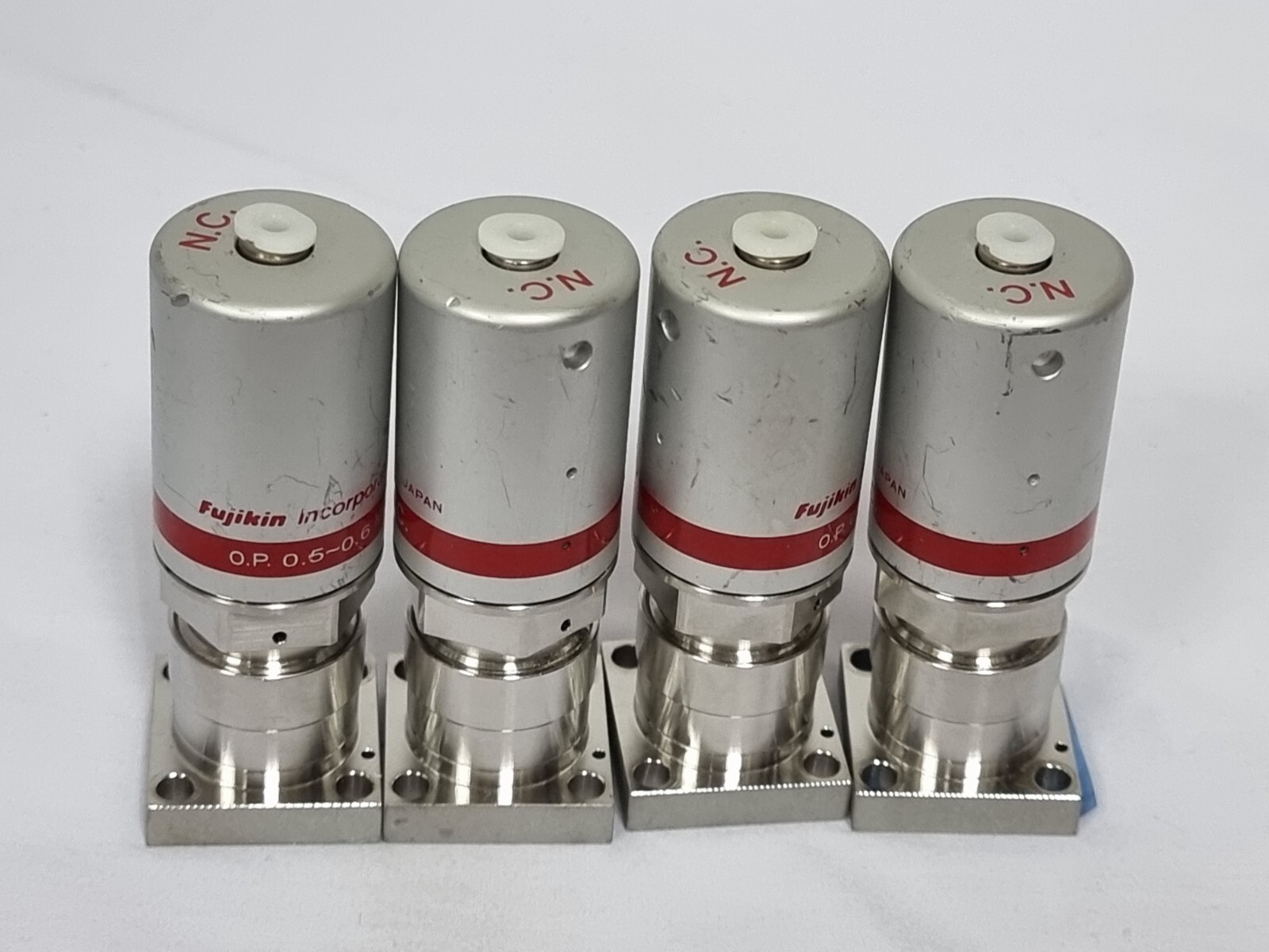 4 Fujikin O.P. 0.5~0.6 MPa, C No.565601 Type NC, Lam. 766-19782-003 Rev B,_96698