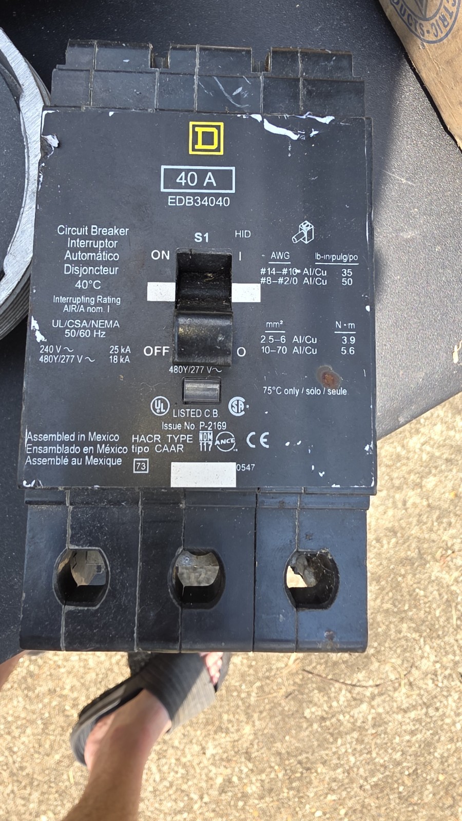 Square D EDB34040 40 Amp 480Y/277v 3 Pole Circuit Breaker UNTESTED
