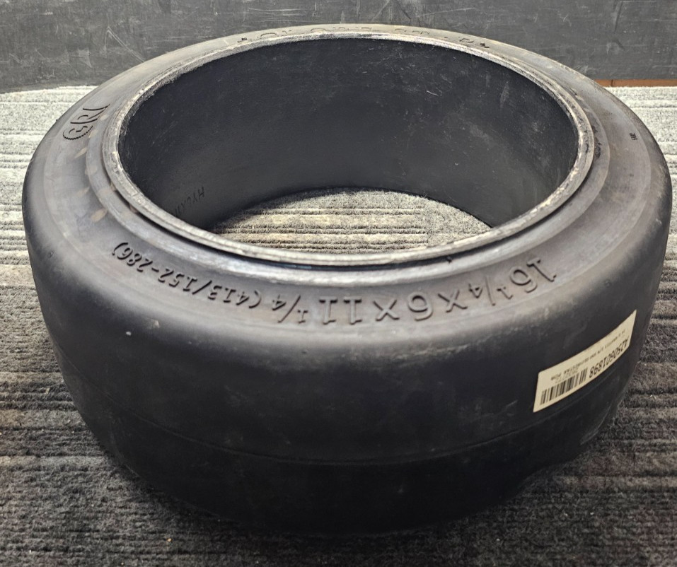 (QTY 1 Globe Star A250601898 Solid Smooth Press-On Forklift Tire 16-1/4x6x11-1/4