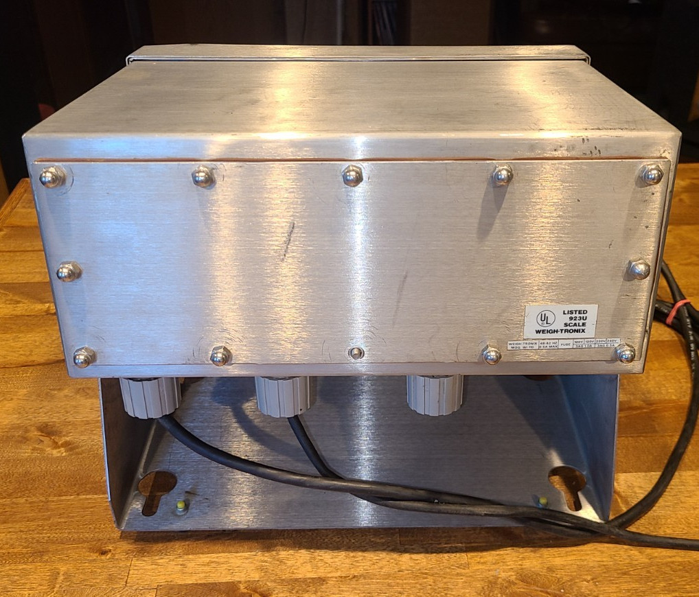 Weigh-Tronix WI-110 Commercial Industrial Scale Monitor with BS-1414-A Platform