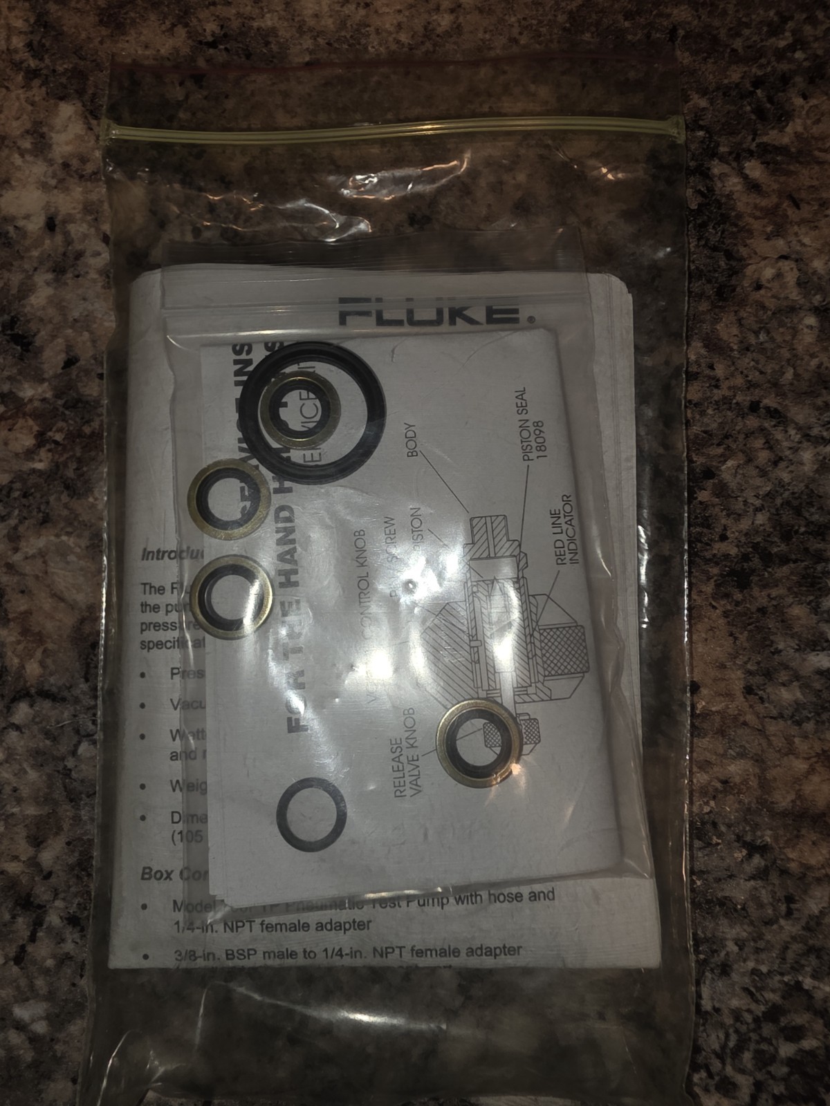 Fluke 700PTP Pneumatic Pressure Test Pump Kit w/ O-Rings, 600 psi.