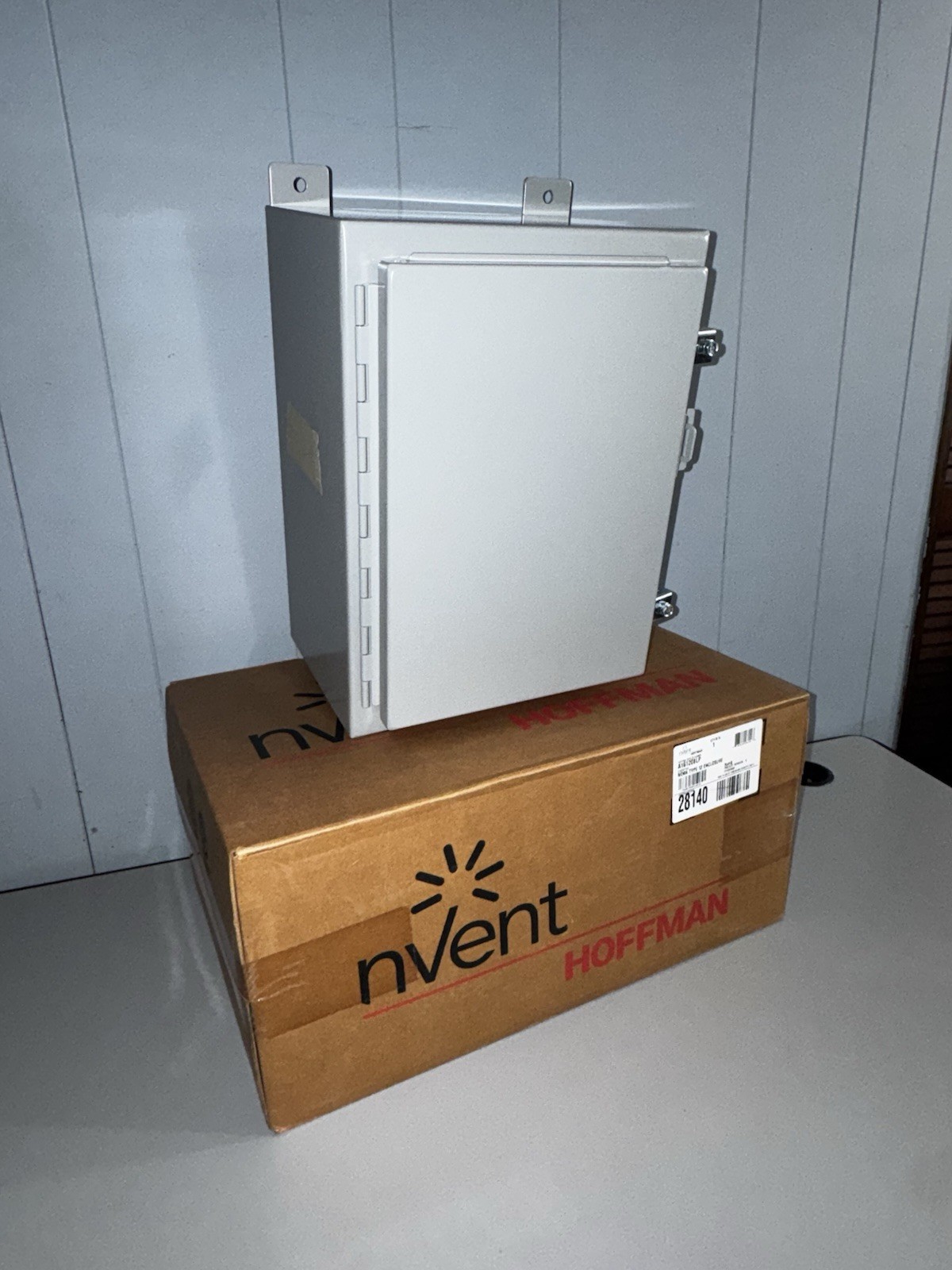 Hoffman NEMA TYPE 12 ENCLOSURE 16.00 X 12.00 X 8.00 A161208LP – NEW