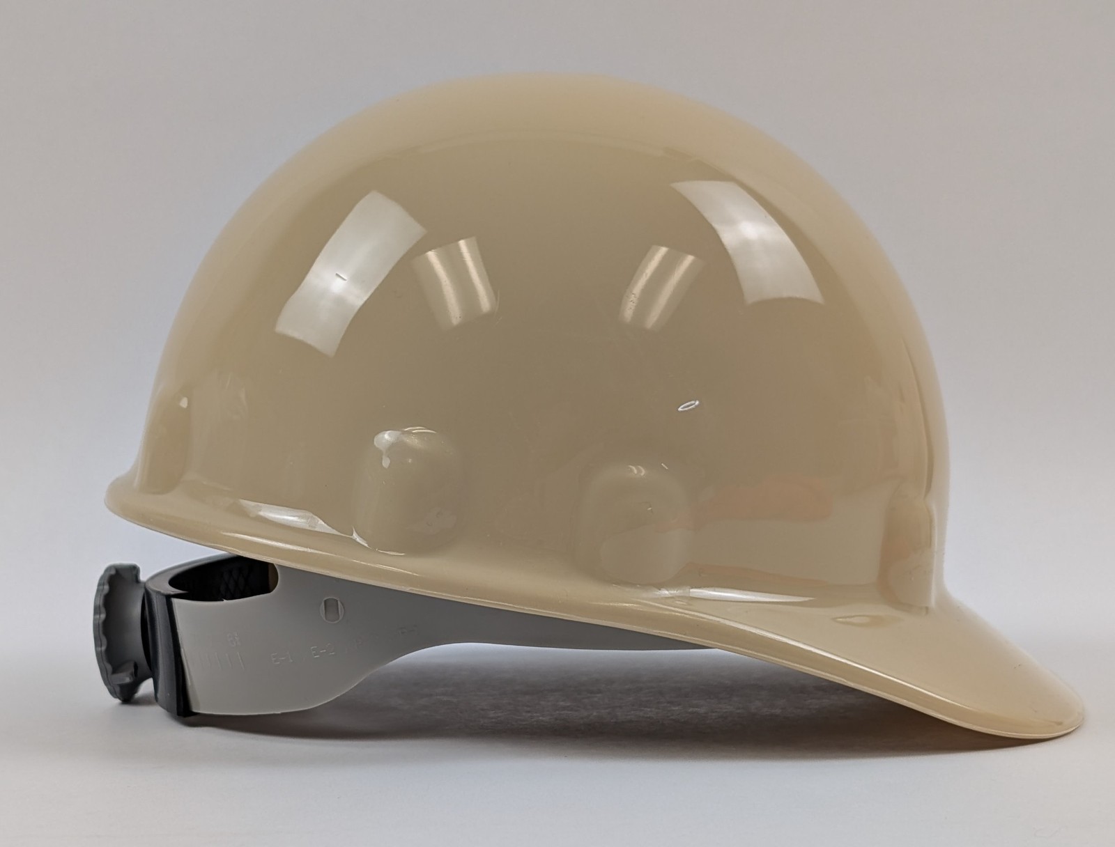 Honeywell Fibre-Metal E2RW10A000 SuperEight Ratchet Hard Hat Size 6 3/4-8 Set
