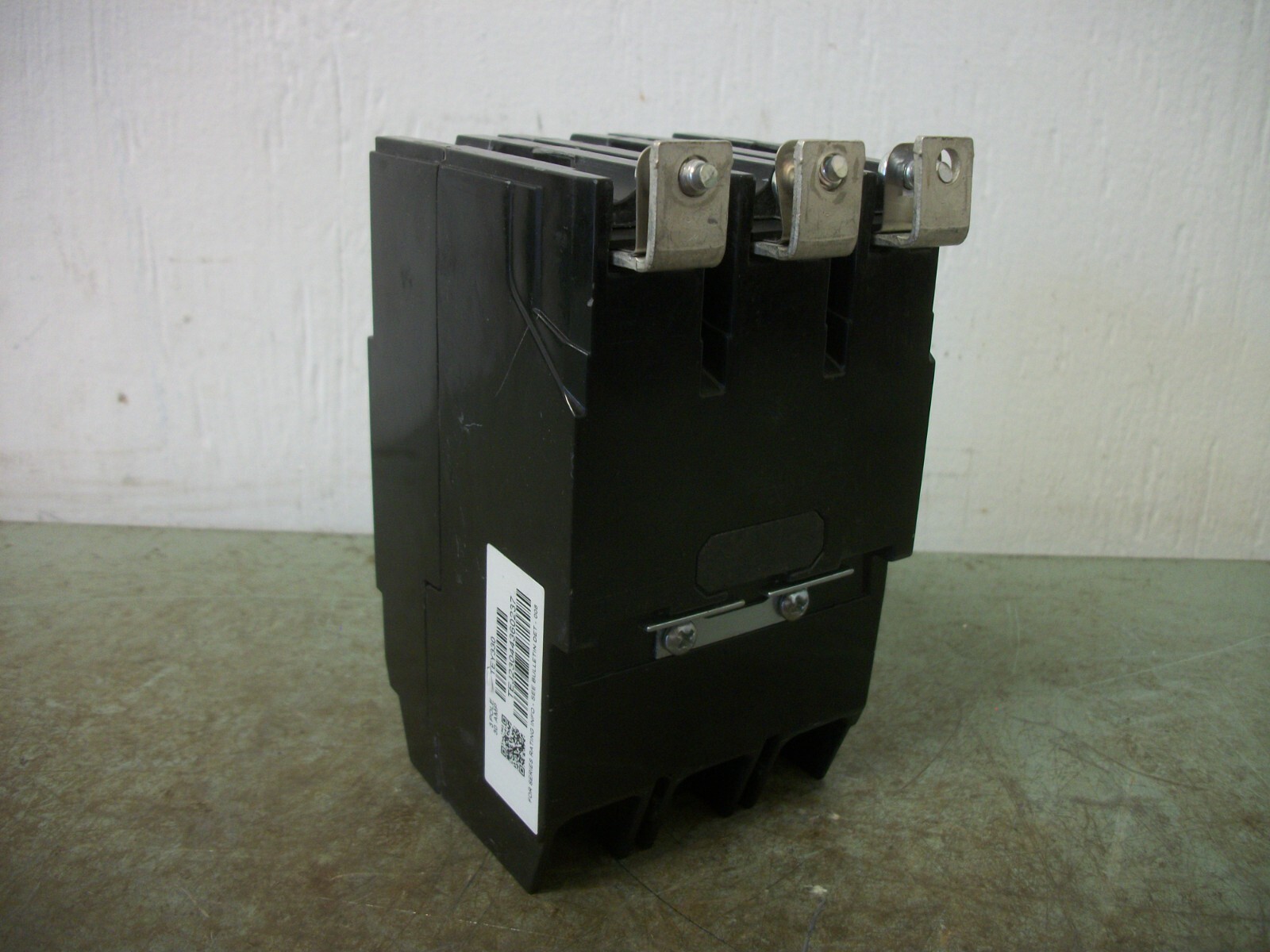 GE TEY CIRCUIT BREAKER TEY330 30AMP 480VOLT 3POLE NOB