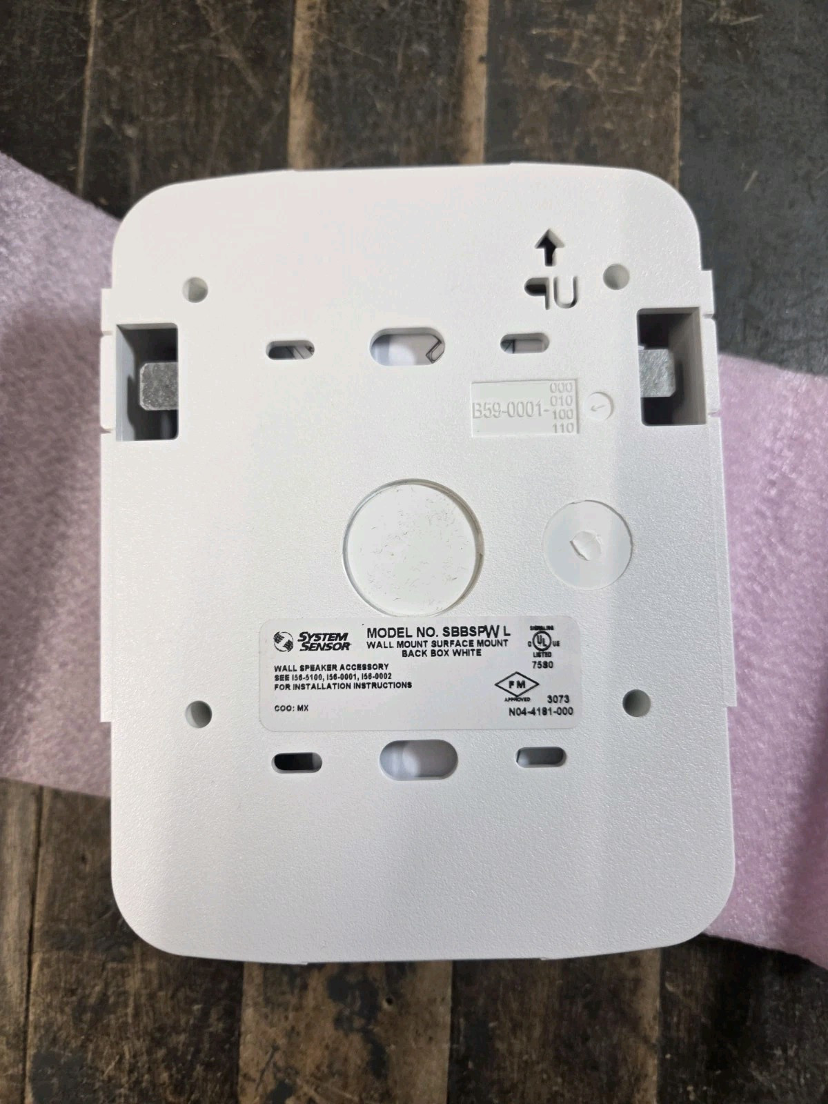 SYSTEM SENSOR SBBSPWL L-SERIES WHITE SURFACE WALL MOUNT SPEAKER BACKBOX – NEW