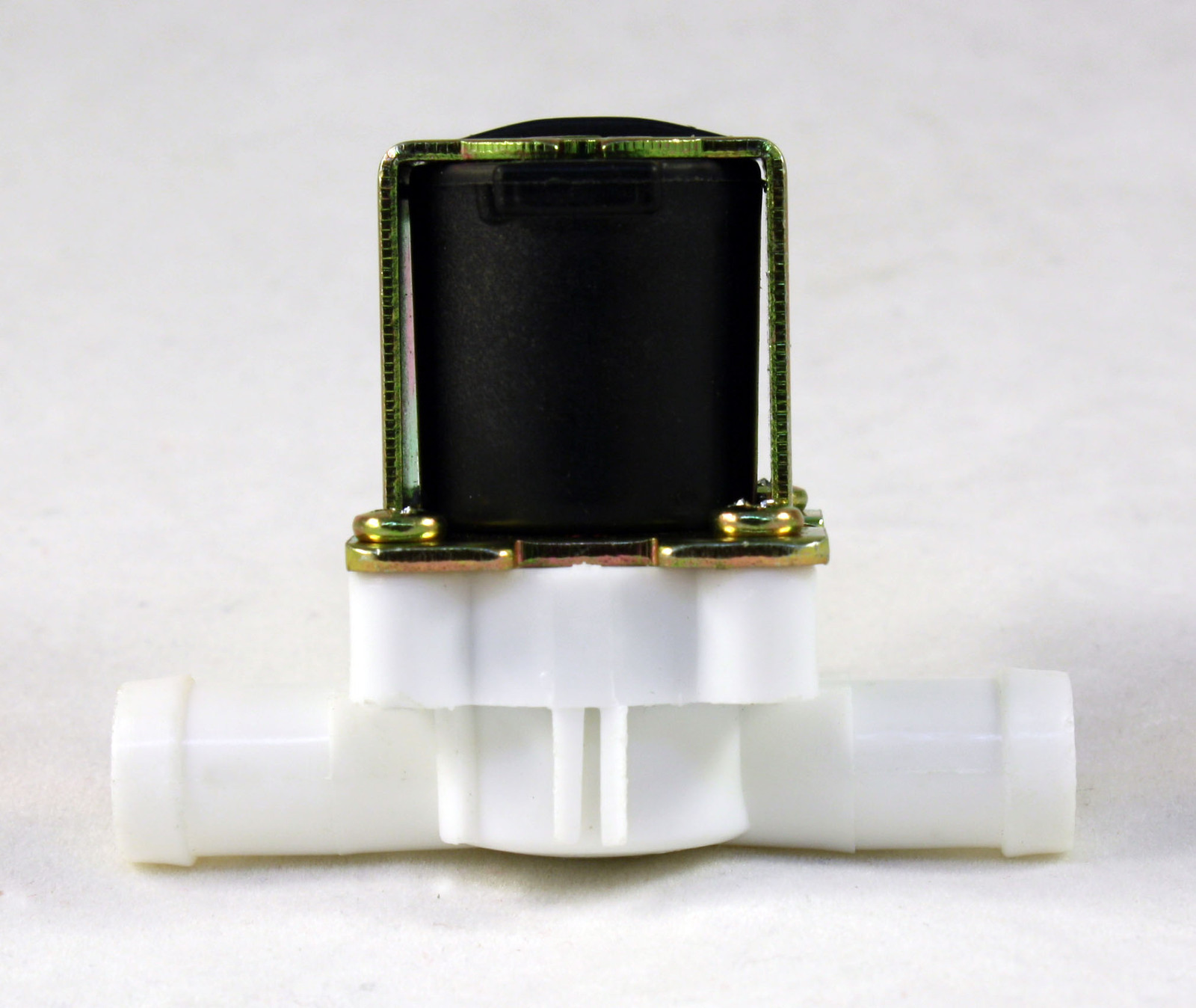 1/2 inch Barbed Hose 220V-240V AC Plastic Nylon Solenoid Valve ONE-YEAR WARRANTY