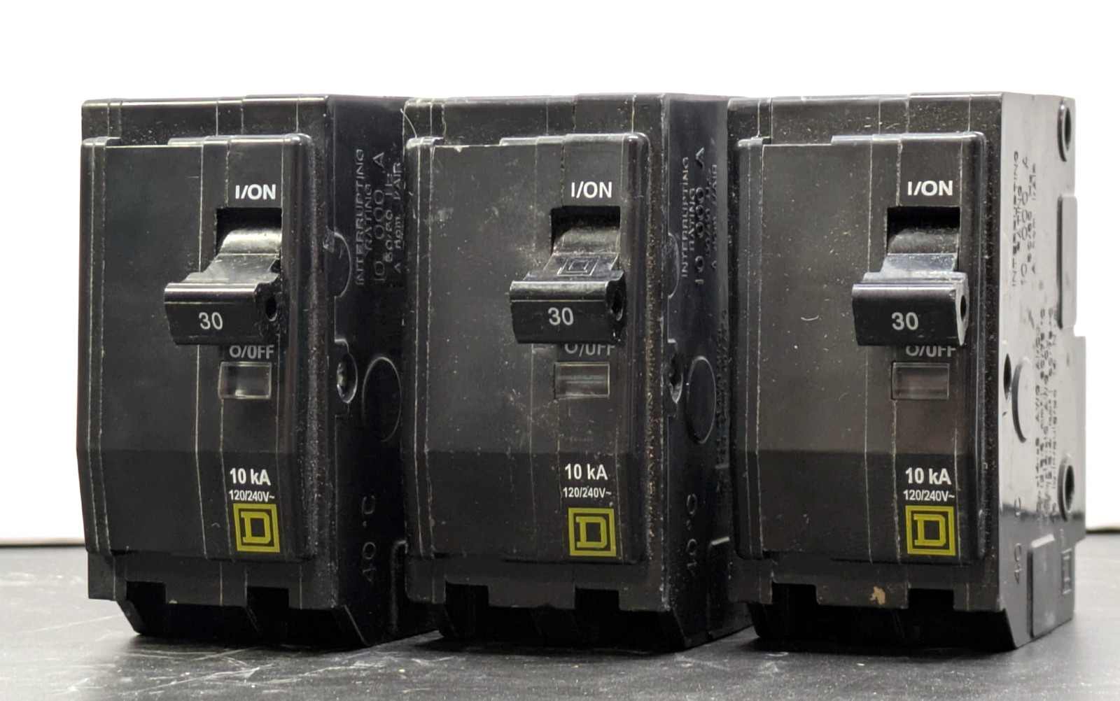 QO230 – Square D 30 Amp 2 Pole 120/240V Mini Circuit Breakers – Lot of 3