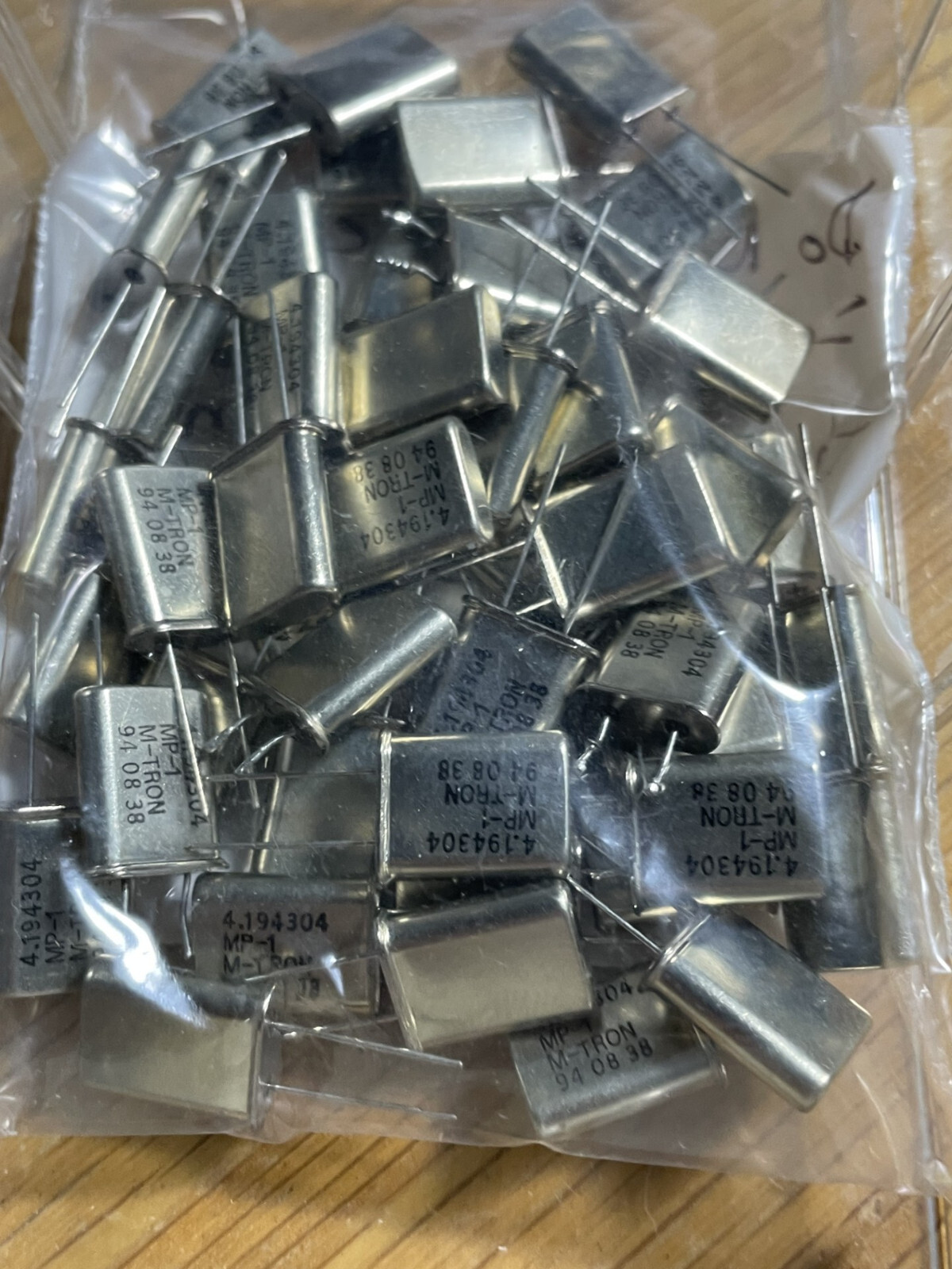 A lot of TEN (10) Quartz Crystal HC-49U at selected frequencies