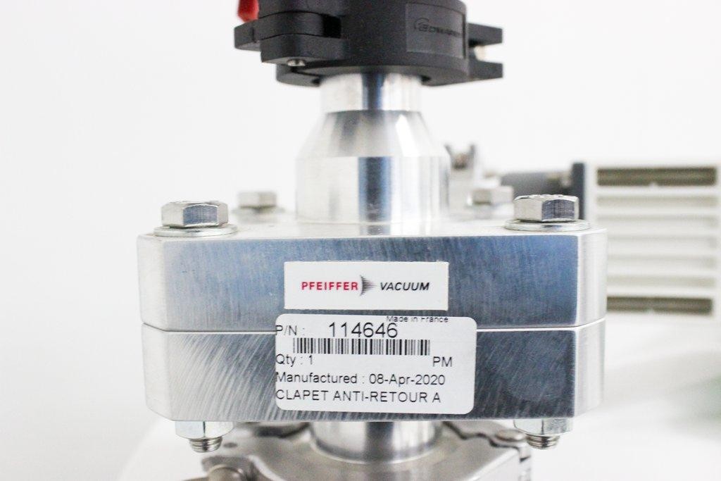 Pfeiffer Vacuum ACP 40 Dry Vacuum Pump, 37 m3/h, Frictionless Desig (3320024138)
