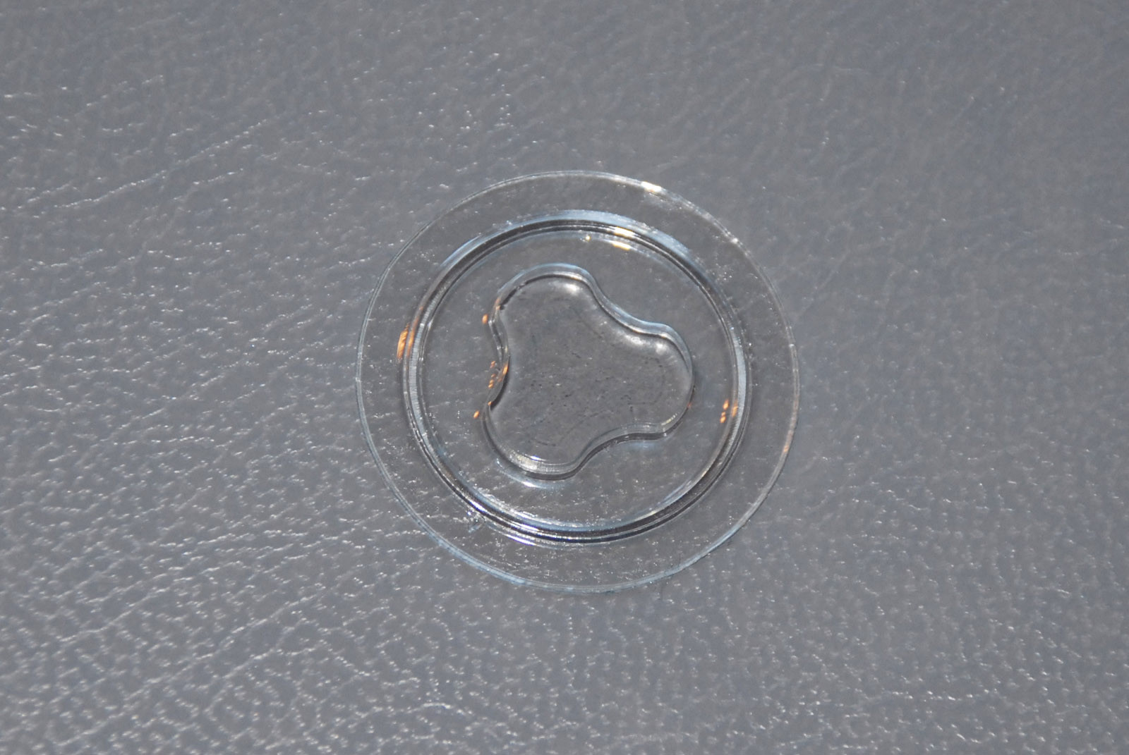 CD DVD Plastic Hub Spider Holders Back Adhesive Sticky Dots Studs 1000 pcs Clear