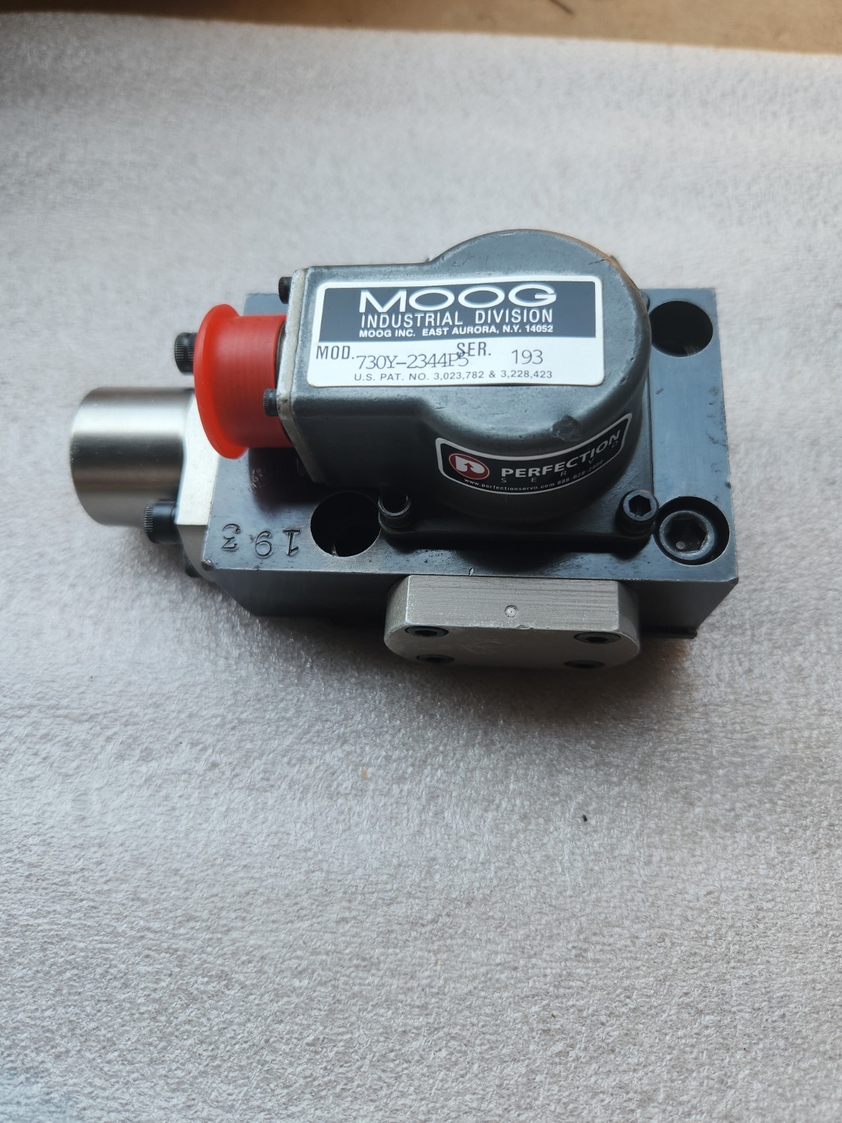 MOOG 730Y-2344P5 (730Y-234HP5) SERVO VALVE, REBUILT, 1 PC