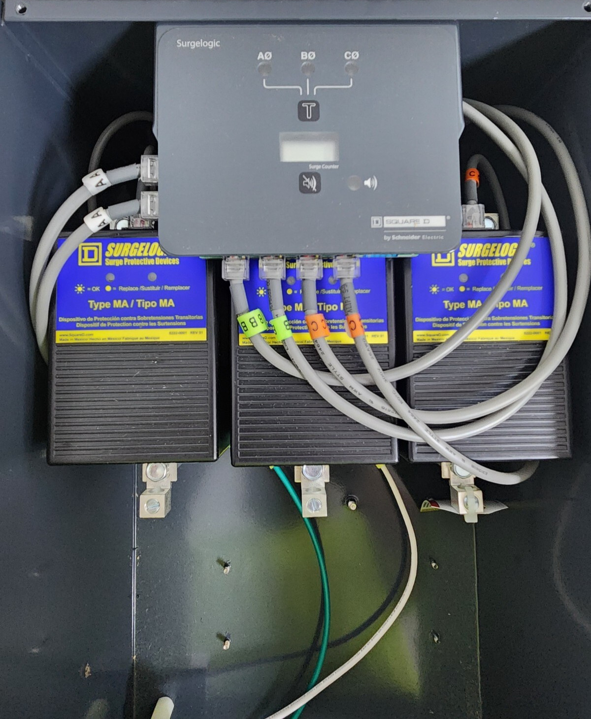 😎 NEW SQUARE D SURELOGIC SURGE PROTECTIVEDEVICE 480Y/277 VAC 3 PHASE SSP04EMA32