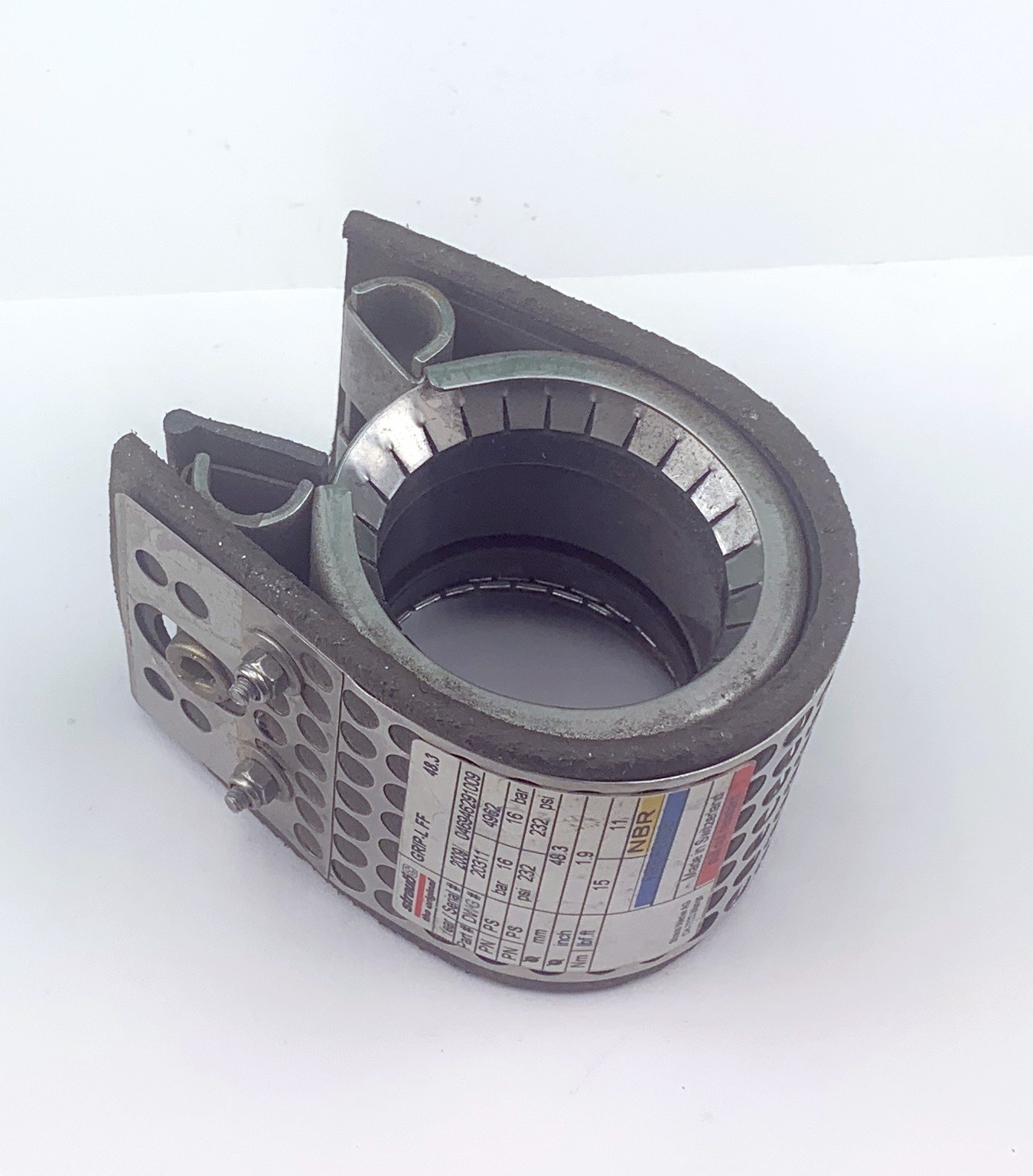 Straub Grip-L FF 1.5 in. Pipe 48.3mm/1.9 in OD NBR Stainless Coupling FIRE-FENCE