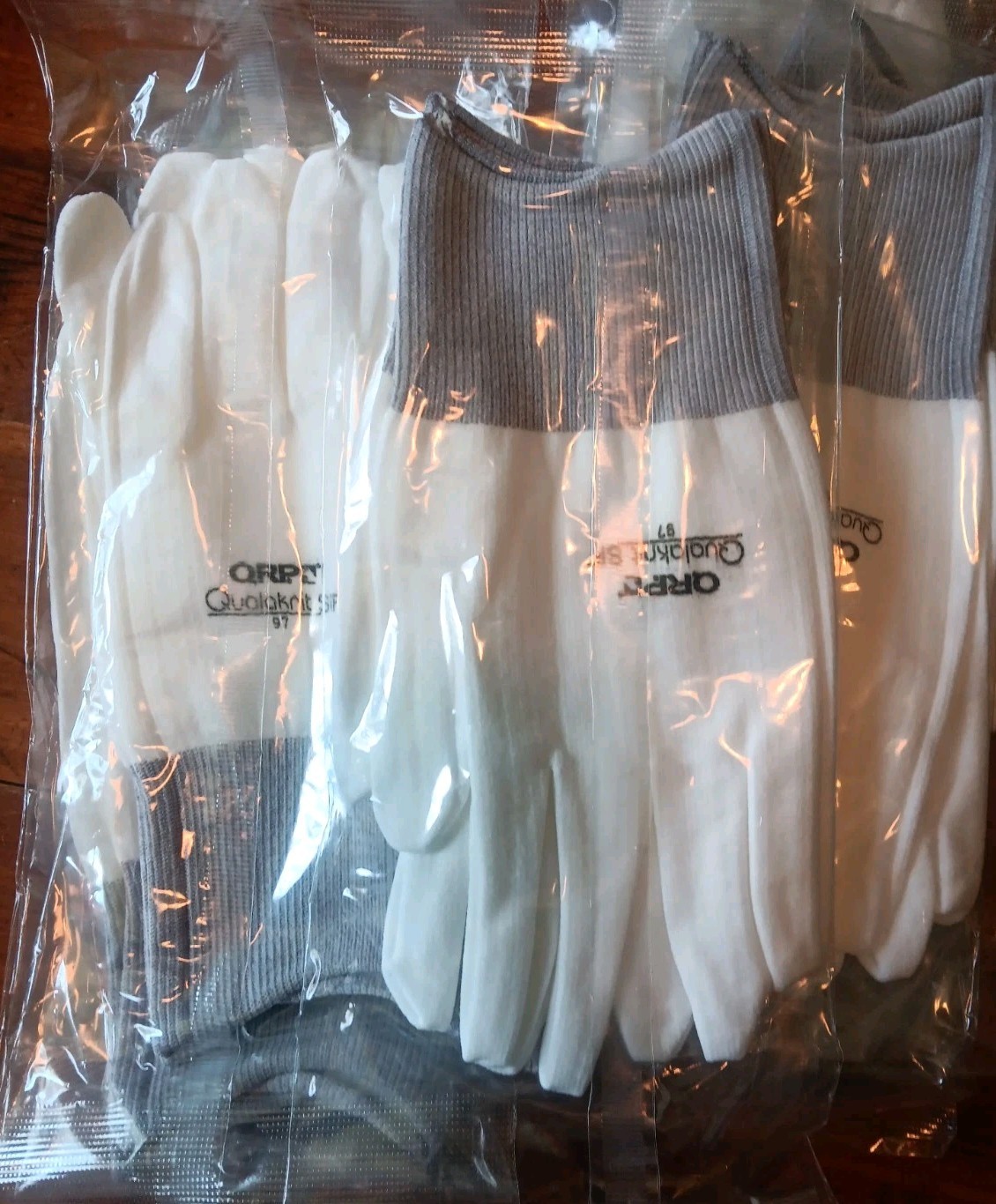 12-Pack (1 Dozen Pairs) of QRP Qualaknit ESD Safe Inspection Gloves. NEW (Large)