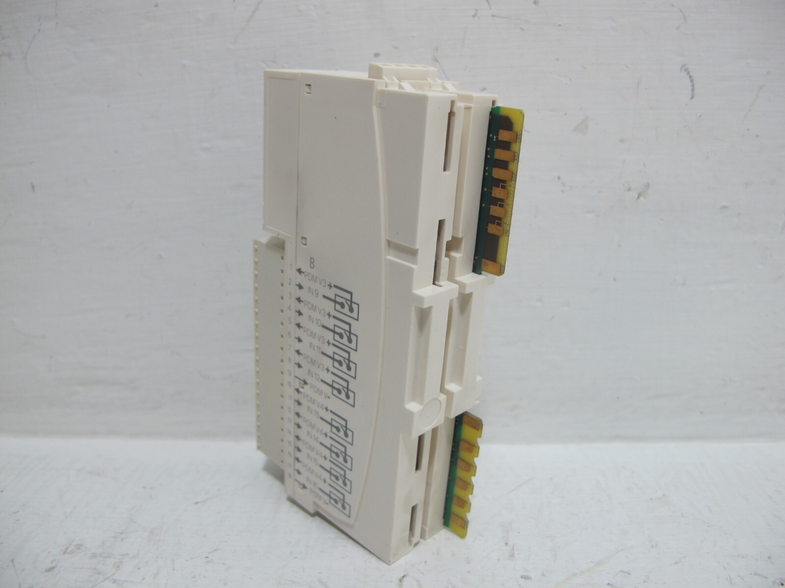 Schneider Electric Advantys STBDDI3725 PLC Input Module STB DDI3725 16 PT IN