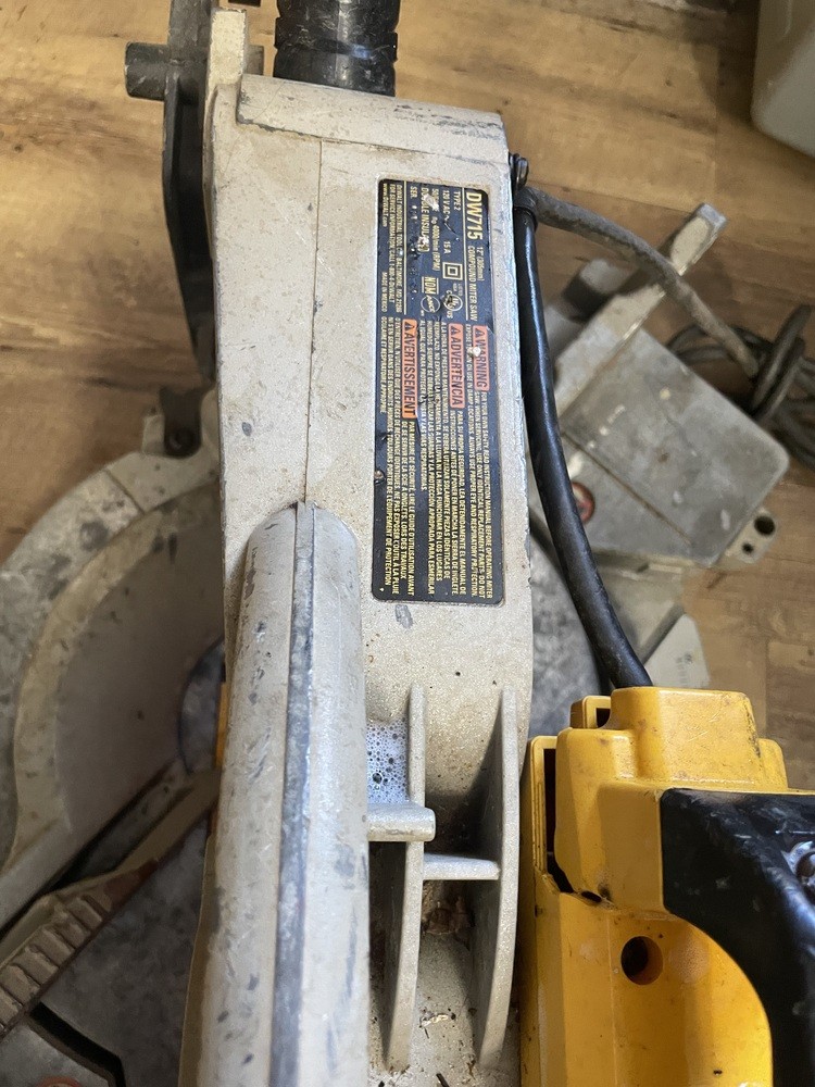 Dewalt Mitre Saw dw715 – PPSKN (323847)