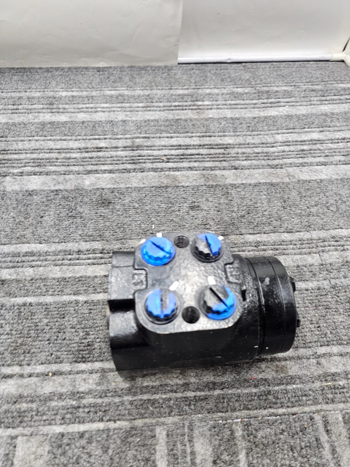 CAT 349-6093 Hydraulic Steering Valve Pump Assembly-Metering for 962M Z 962 966H