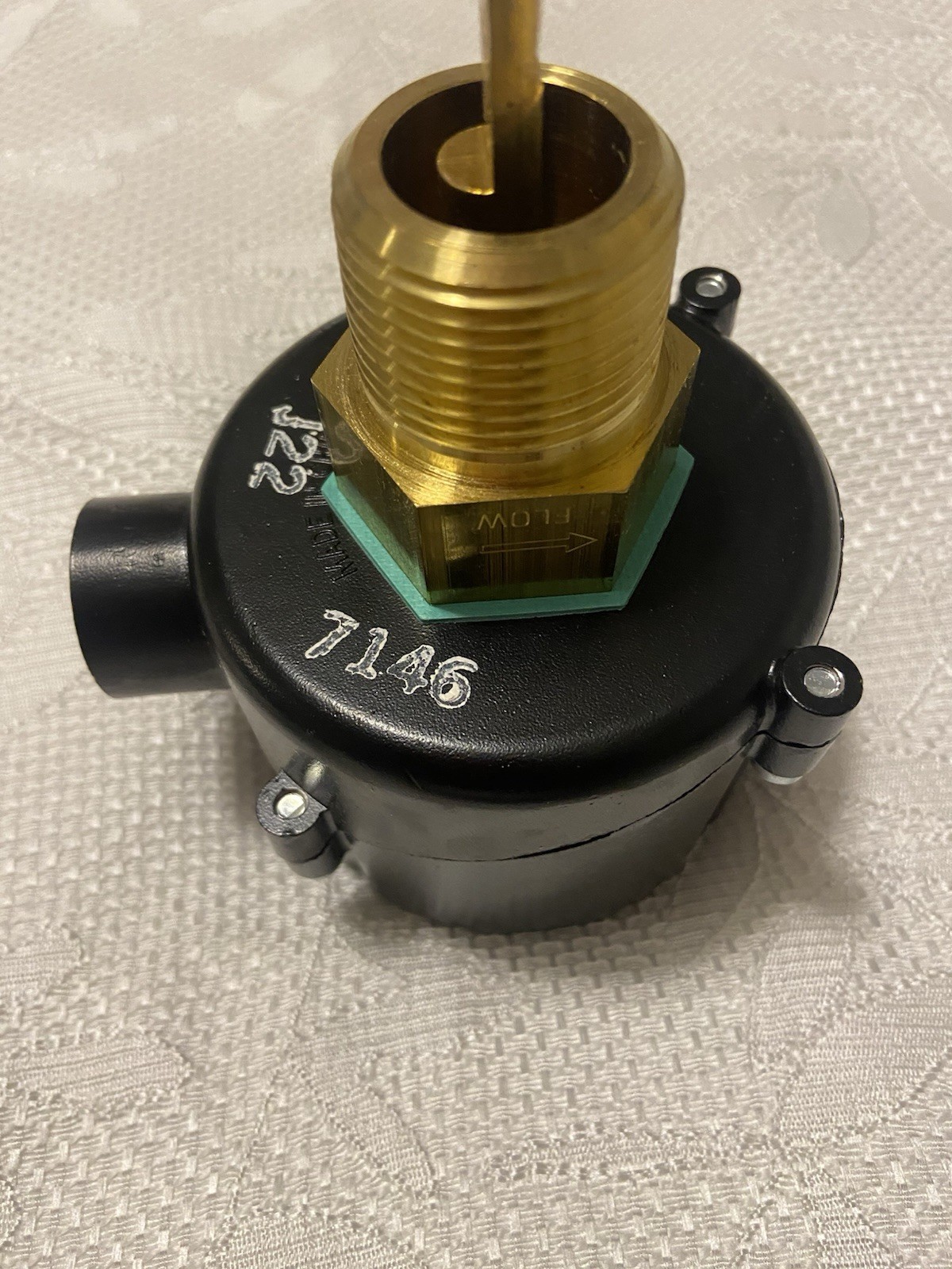 Brass Liquid Flow Switch 2786 B32 Plastic Black Brass Industrial Component