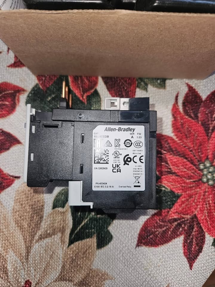 Allen-Bradley CAT 193-1EEDB E100 3.2-16.0 ADirect Mnt Overload Relay