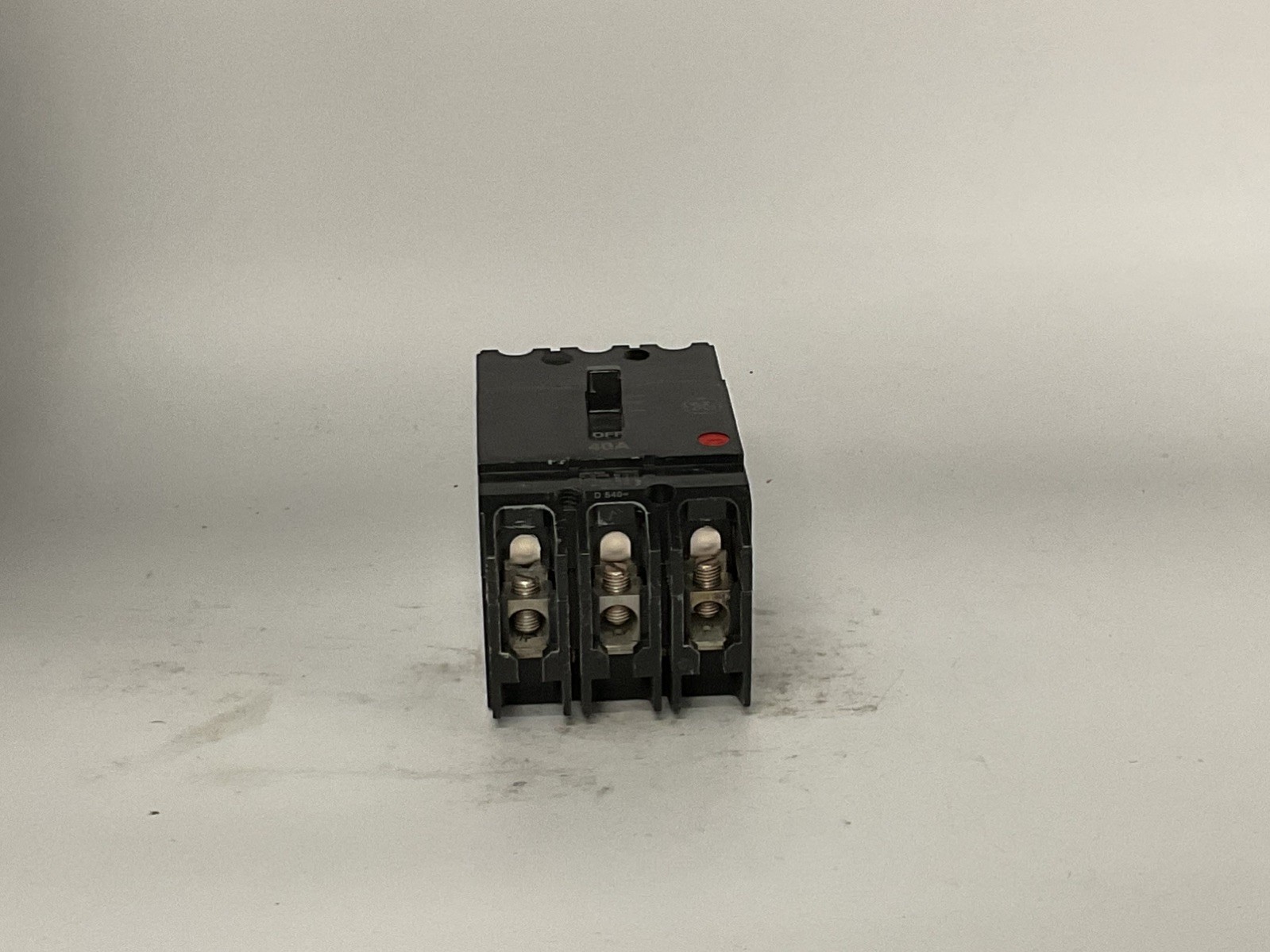 GE 40 AMP CIRCUIT BREAKER 3 POLE 480Y/277V TEY340 MO2