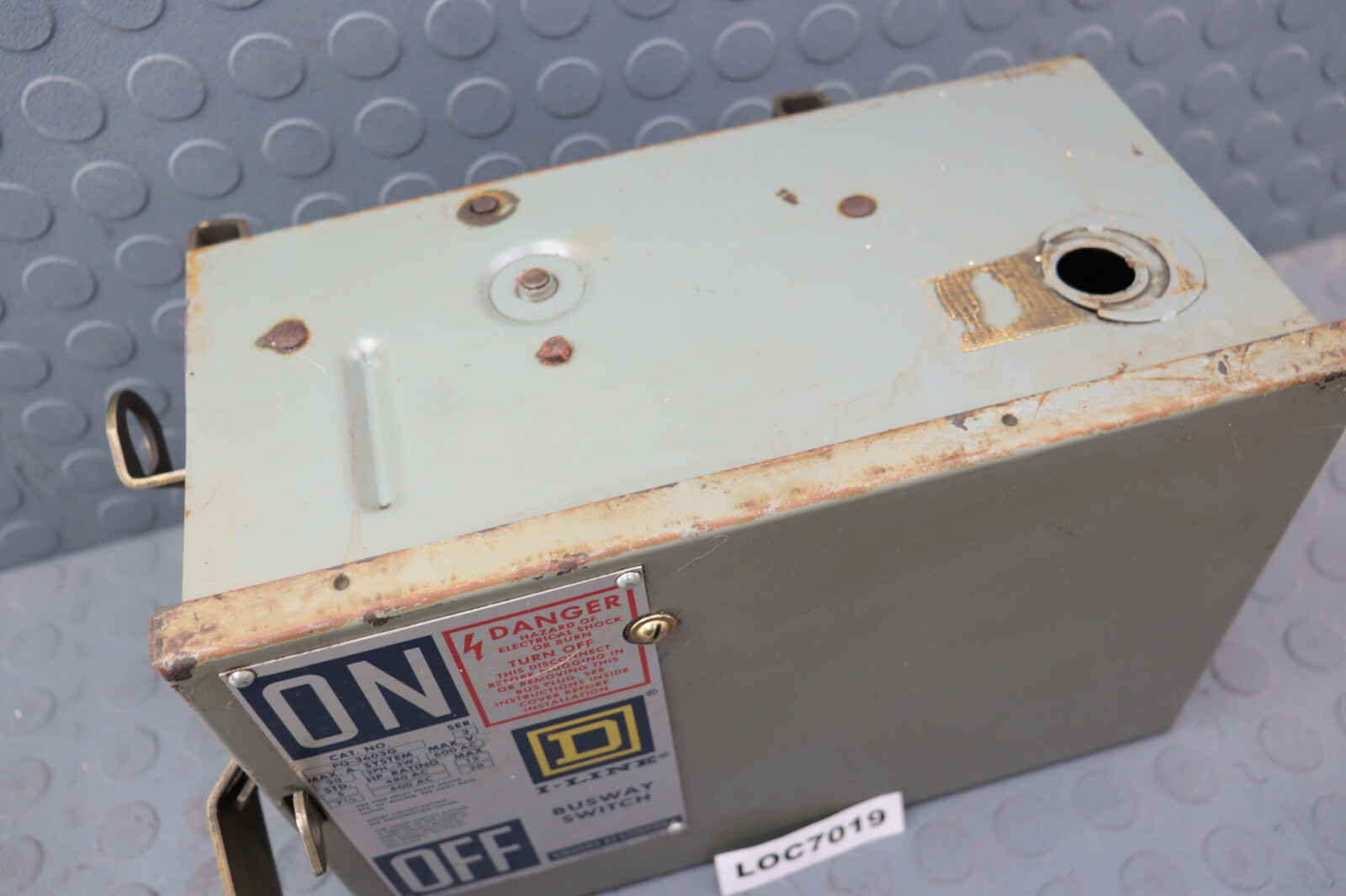 SQUARE D BUS PLUG PQ3603G I-LINE 30A 600V 3P 3PH 30AMP BUSWAY SWITCH LOC7019
