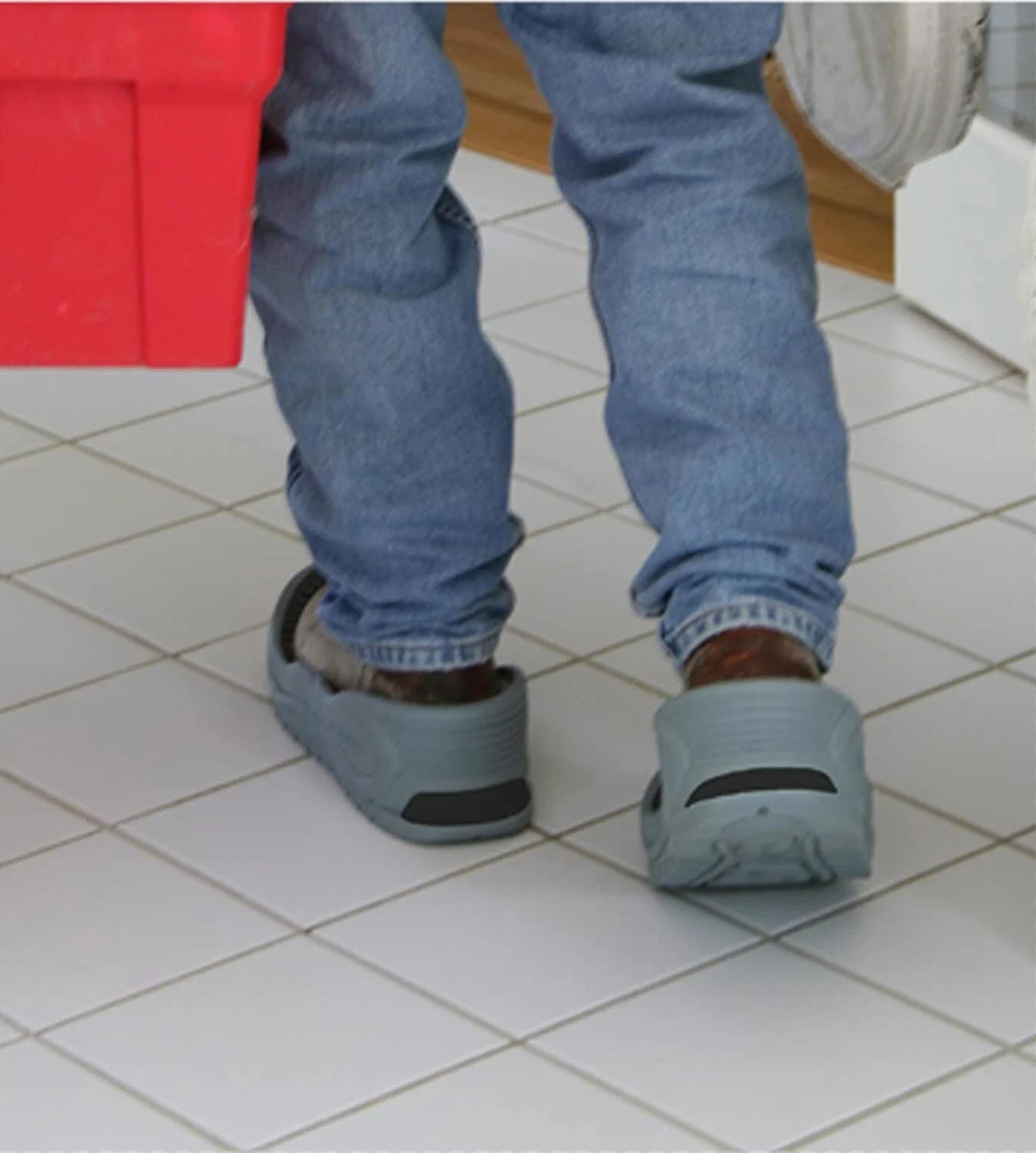 (Size 6.5 Men’s – 8 Women) Tidy Trax (B) Hands-Free Shoe Boot Indoor Covers