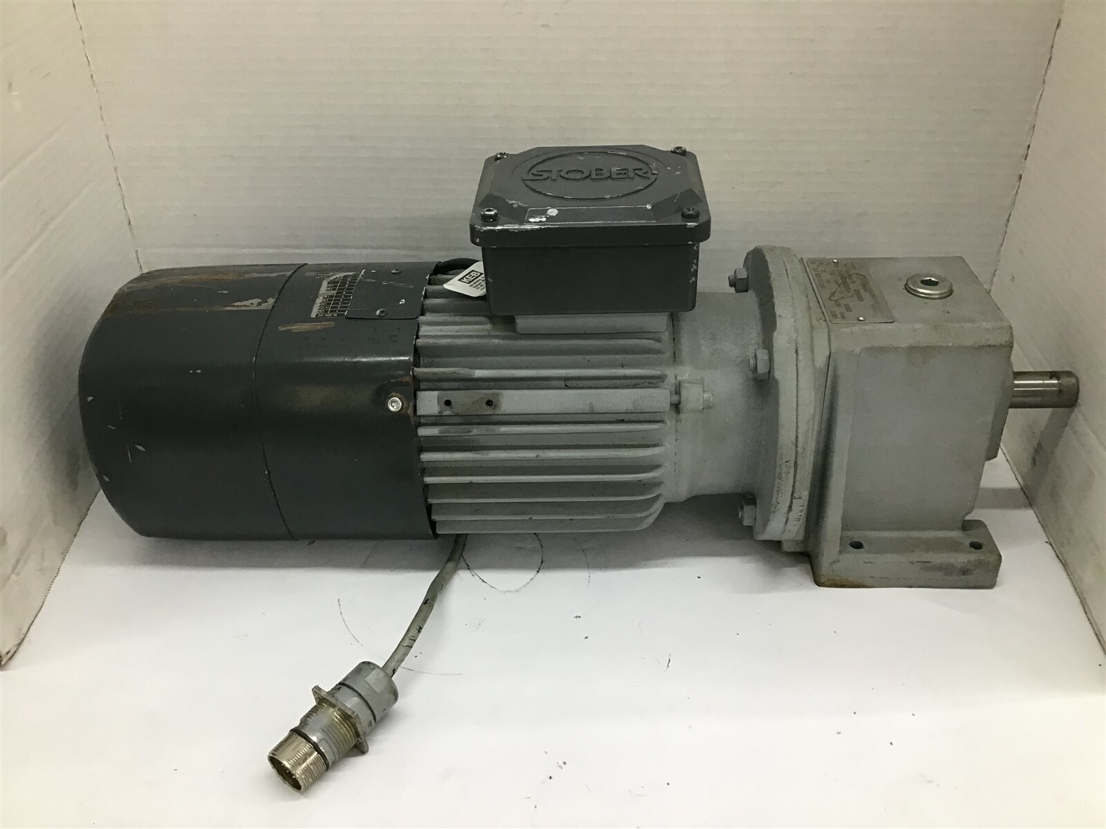 Stober Antriebstechnik C002N0063D80L4 Gearmotor 0.75 kW 280-480 V W/ Brake