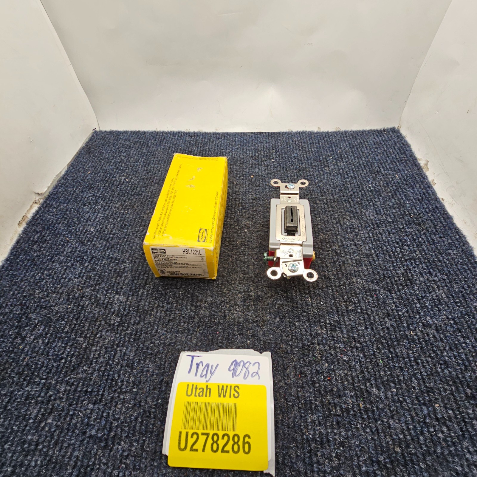 Hubbell HBL1221L: HBL Lock Switch, Single Pole 20A 120-277VAC, Back & Side Wired
