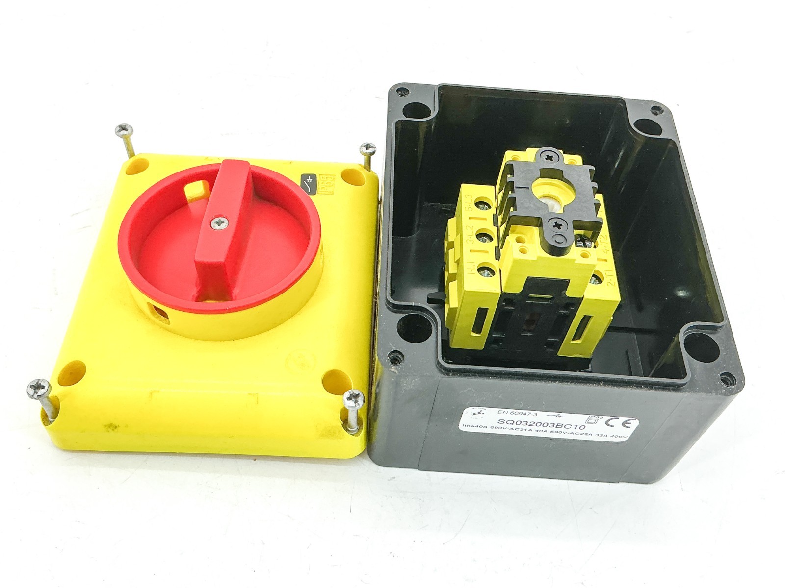 New ASI Giovenzana SQ032003BC10 Disconnect Switch 40A 690V- No Box